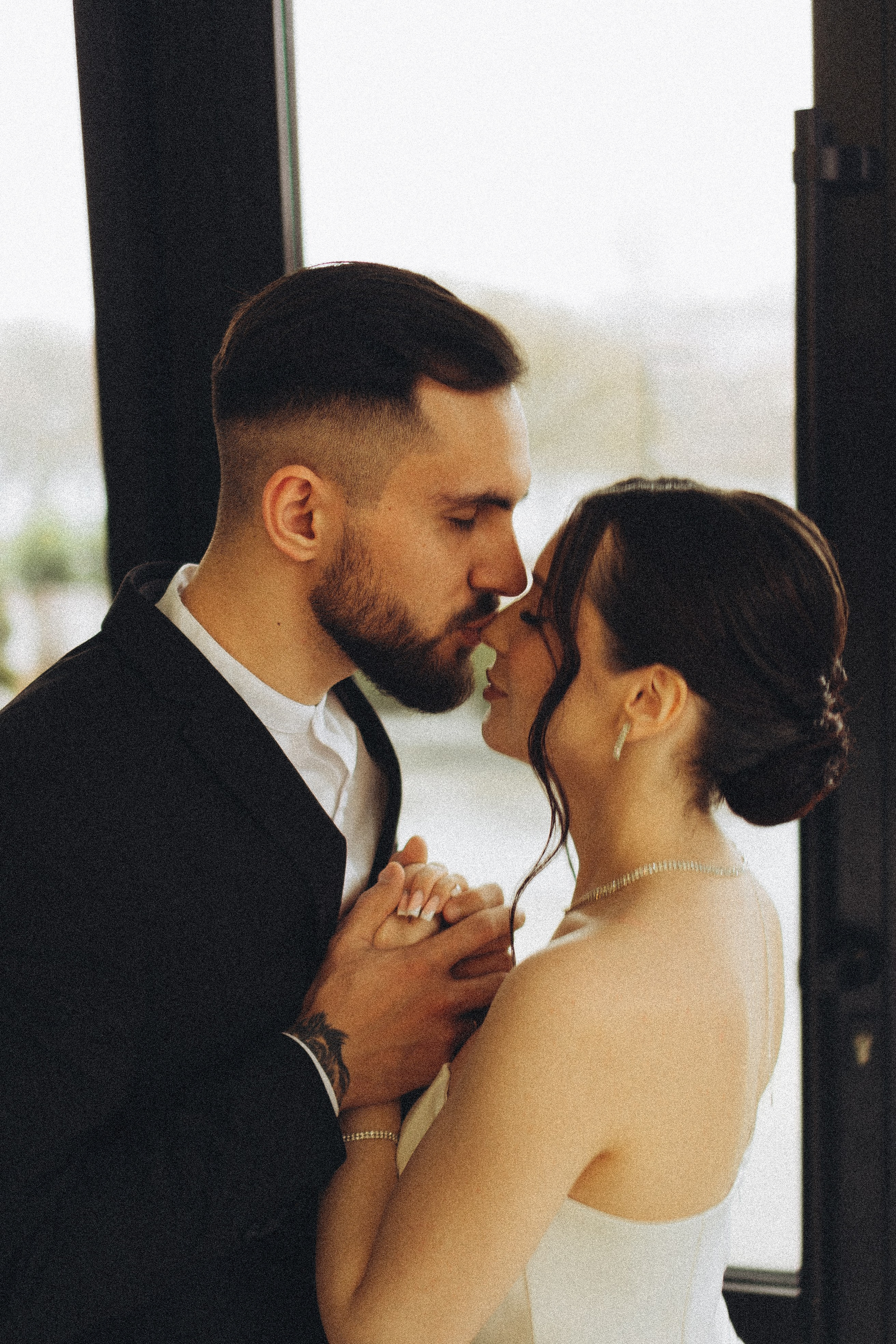 СВАДЕБНАЯ СЬЕМКА СБОРОВ ЖЕНИХА И НЕВЕСТЫ В ОТЕЛЕ И ТАКЖЕ ФОТОСЕССИИЯ В ОТЕЛЕЕ МЕГАПОЛИС БРЯНСК. Профессиональный фотограф, Санкт-Петербург — Виктория Богомолова