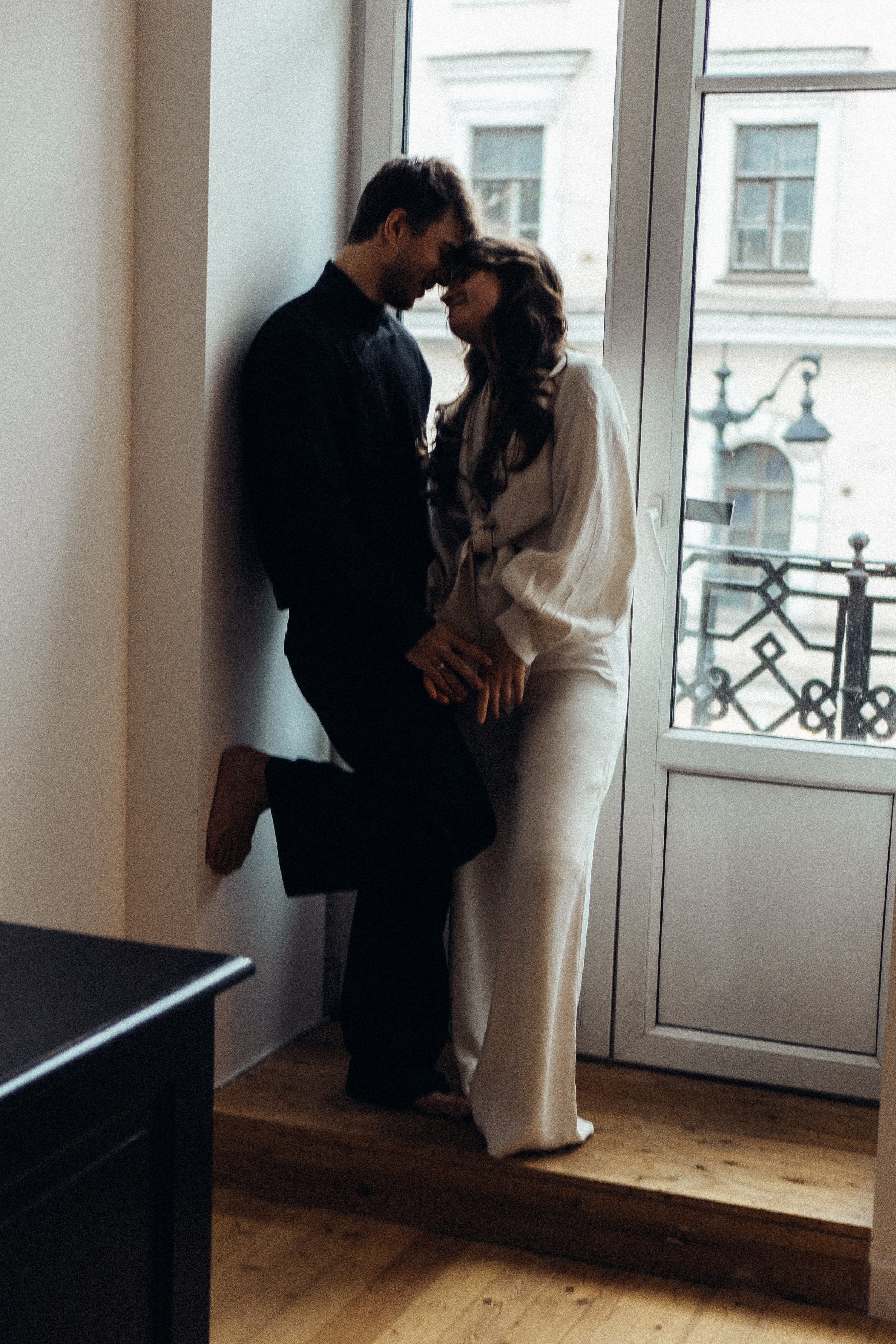 УТРО ЖЕНИХА И НЕВЕСТЫ В ПИТЕРСКОЙ КВАРТИРЕ И СЬЕМКА С СВАДЕБНЫХ ОБРАЗАХ. Профессиональный фотограф, Санкт-Петербург — Виктория Богомолова