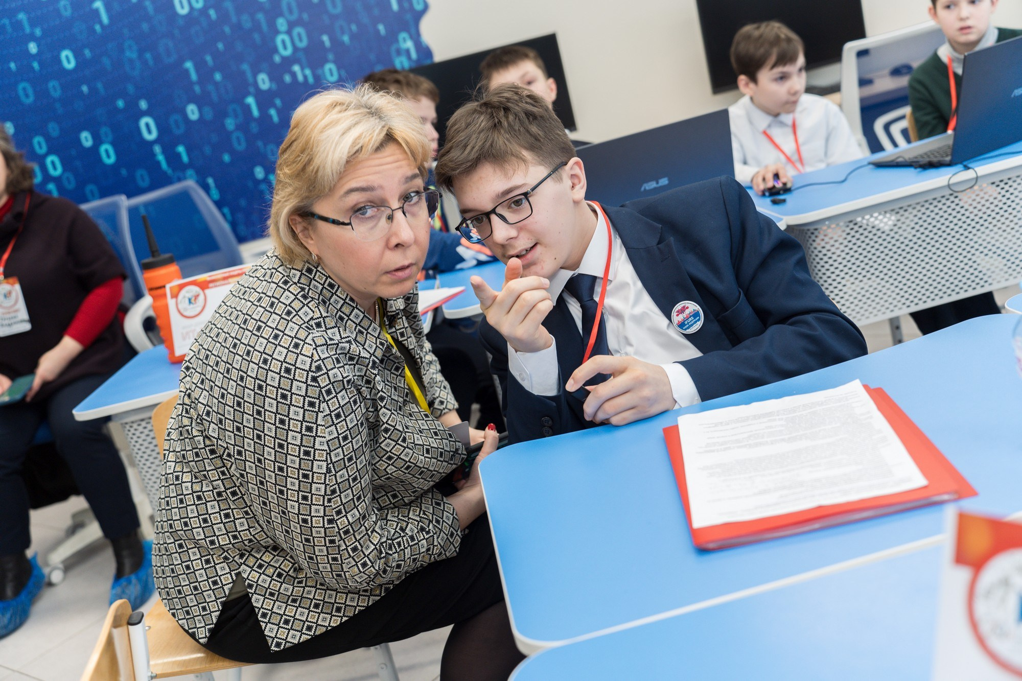 Инженерные кадры России. Репортажная съёмка в Санкт-Петербурге, Константин Петров