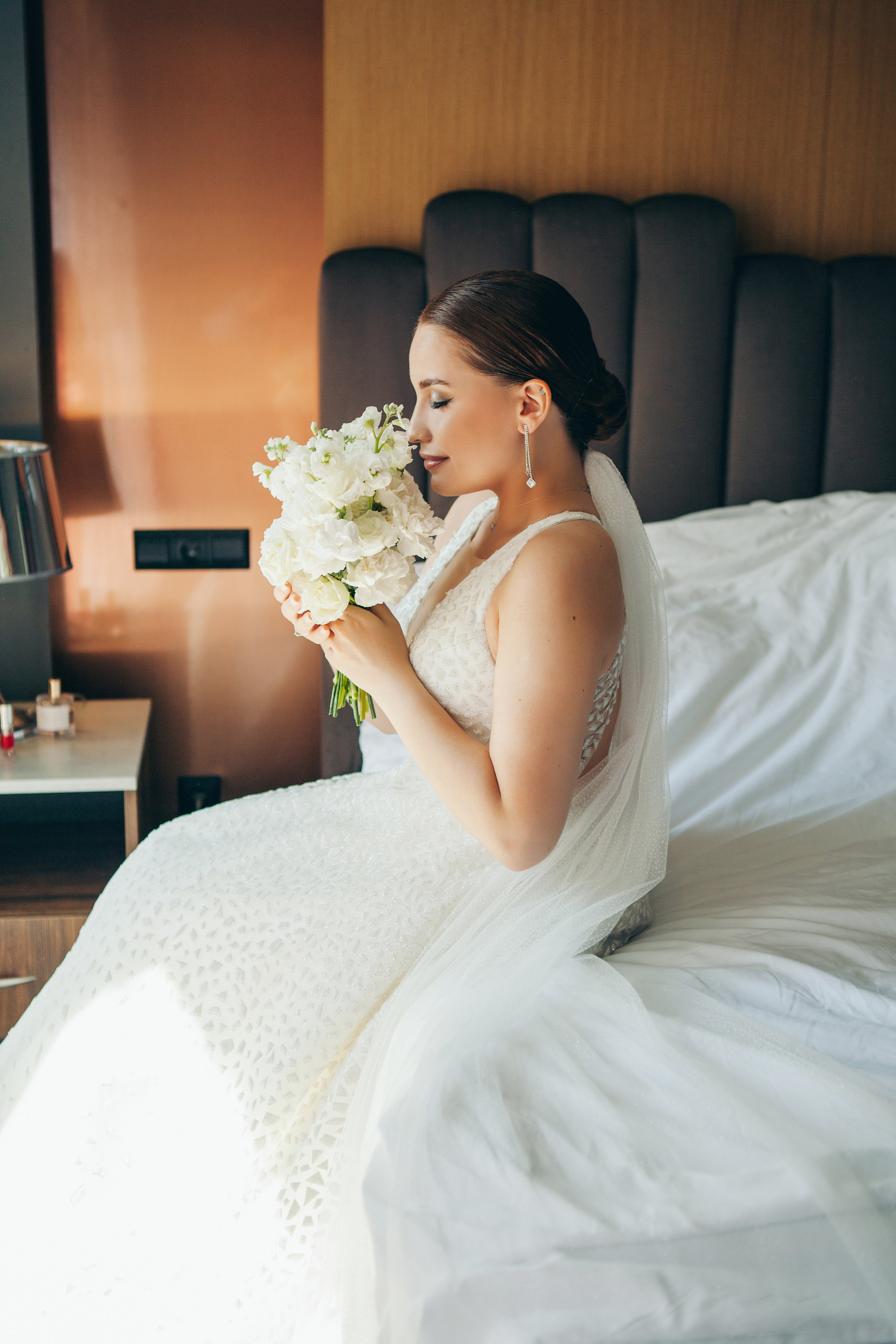 Свадебная фотосессия в отеле hartwell hotel и на патриарших прудах. Фотограф Ольга Ефремова