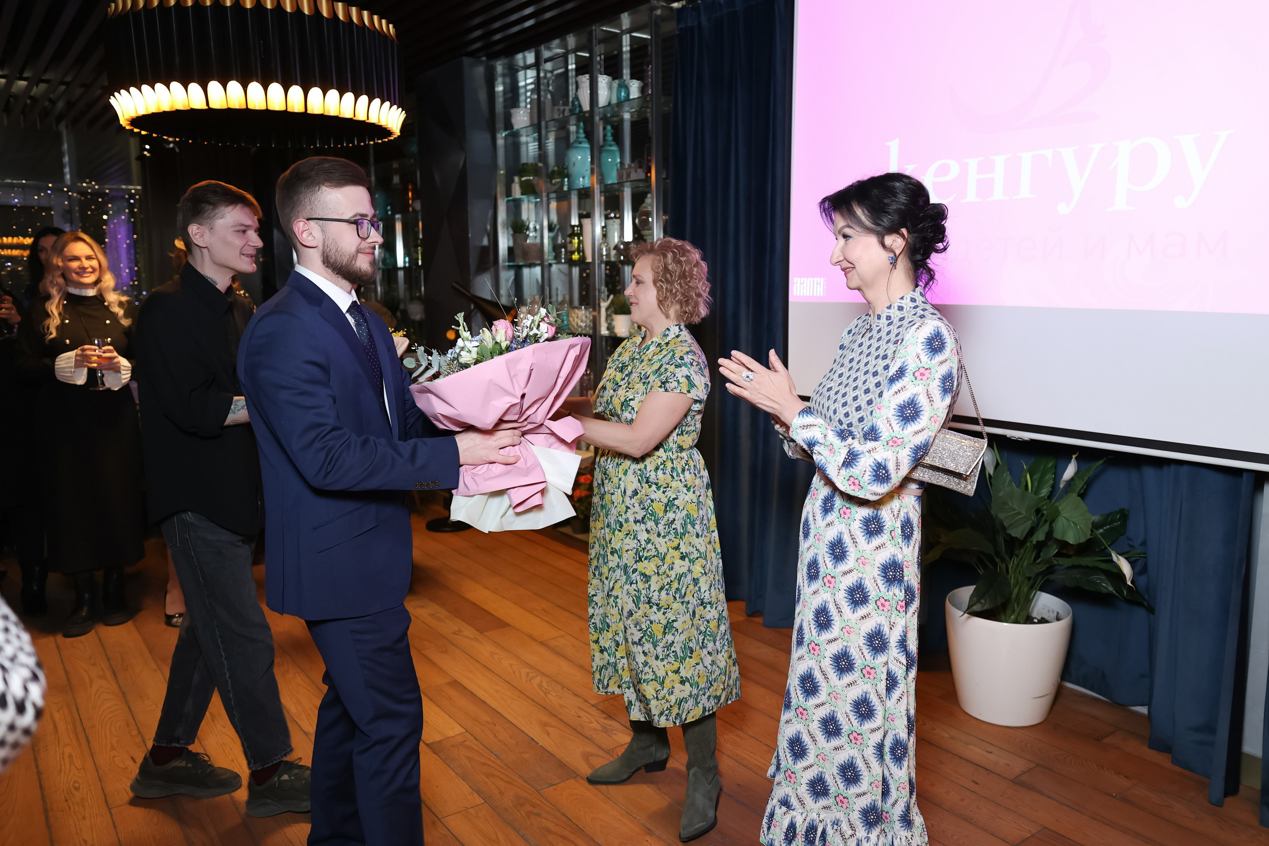 8 марта. Репортажный фотограф видеограф в Москве Ольга Плаксина