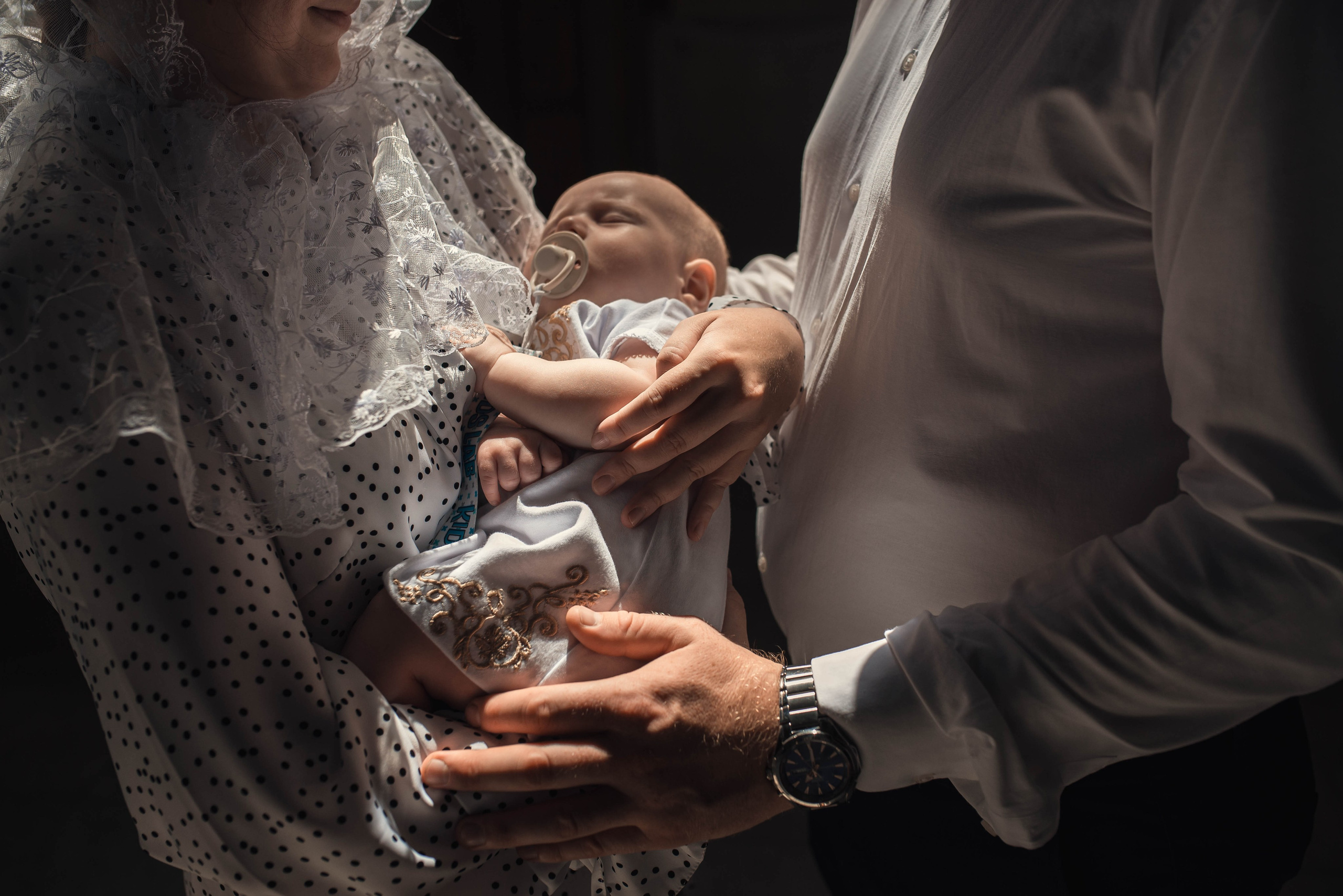 Крещение Андрея в Покровском соборе. Фотограф на крещение в Саратове Марина Грушина