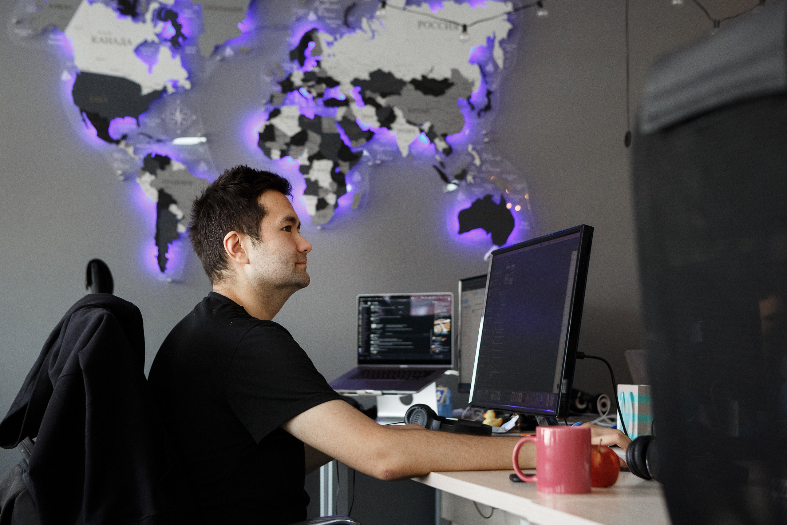 Фотосессия сотрудников и офиса для компании Амбрелла Таганрог. Свадебный и семейный фотограф в Таганроге Бакарюк Антон