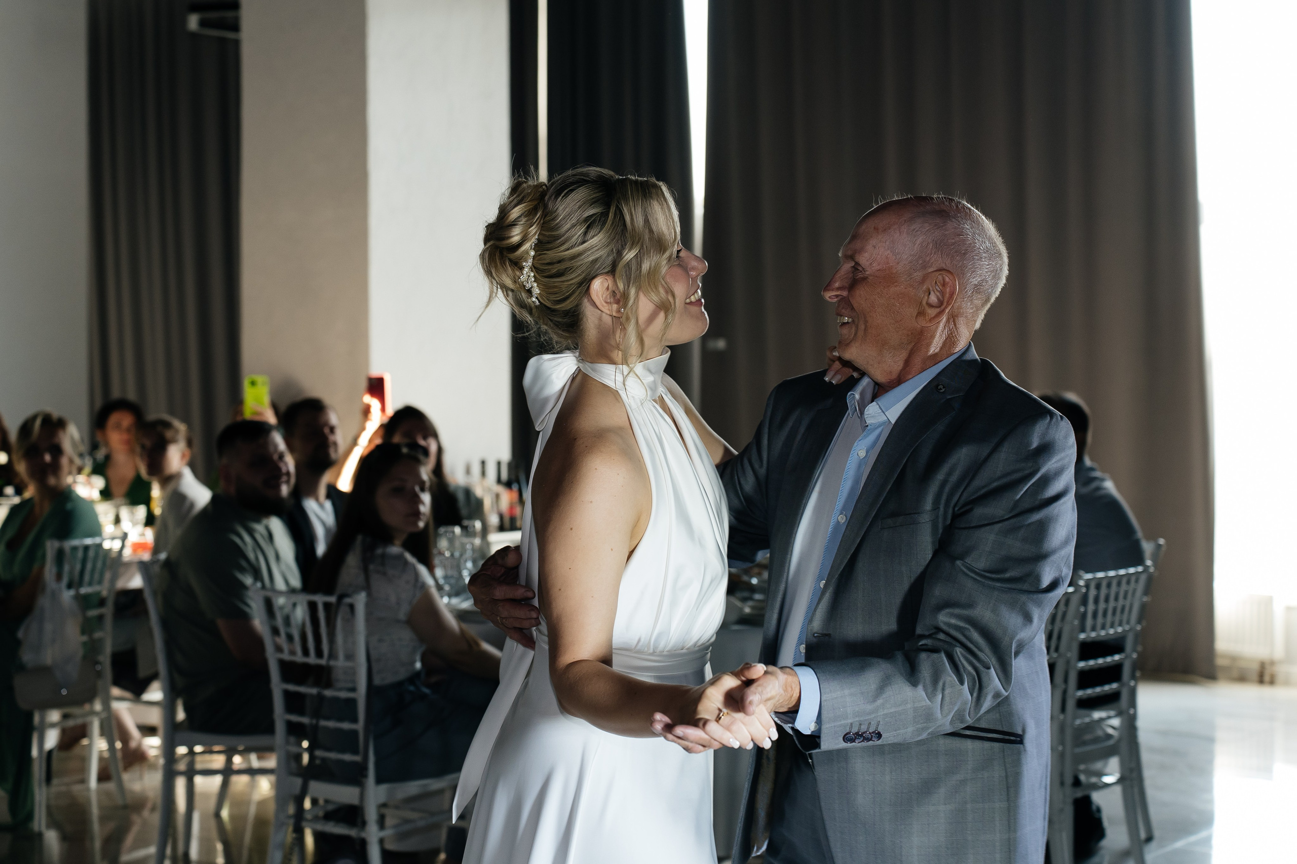 В отели. Для тех, кто не ждёт удачи, а создаёт её. Каждая фотосессия — это твой момент, твой стиль, твой успех. 📸