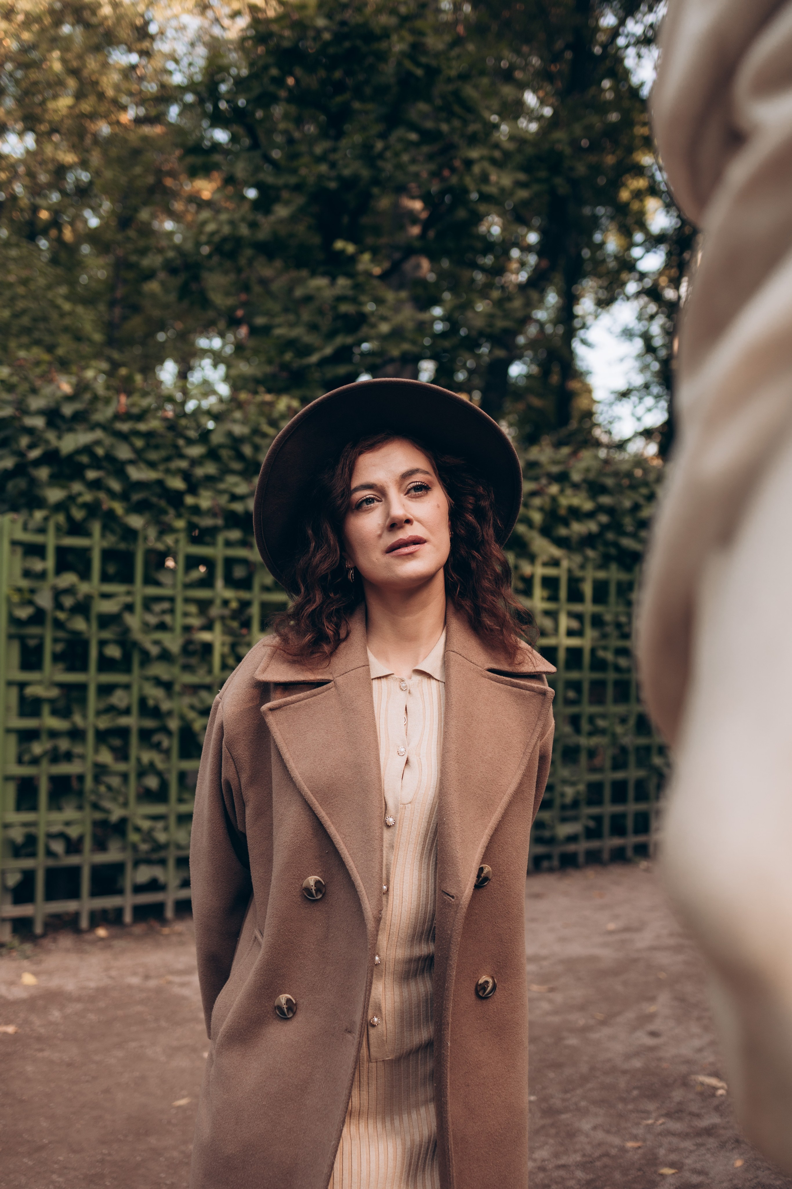 Женская осенняя фотосессия в Летнем саду. Семейный и детский фотограф в Санкт-Петербурге Павлова Елена