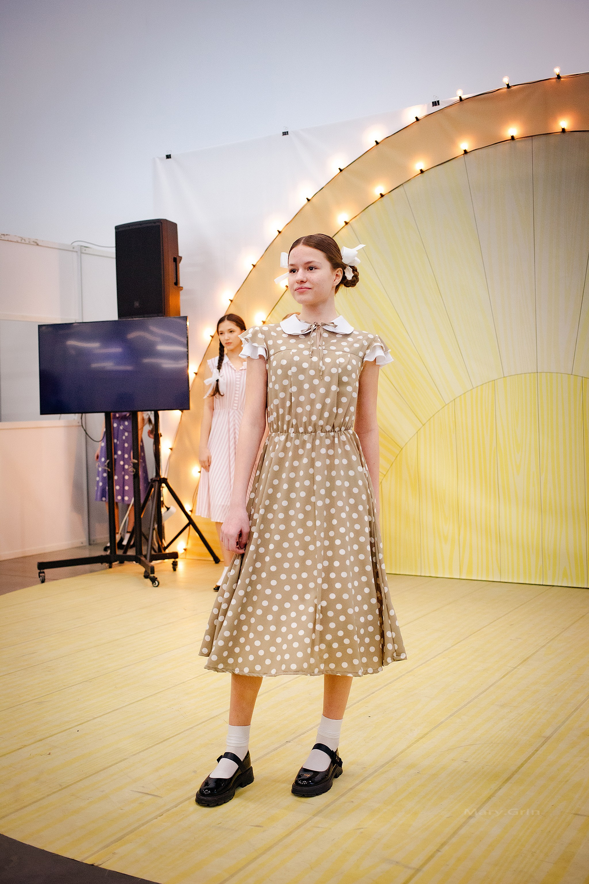 Показ моды 40х лет. Православная ярмарка 2025. Детский и семейный фотограф, фотограф мероприятий Нижний Новгород