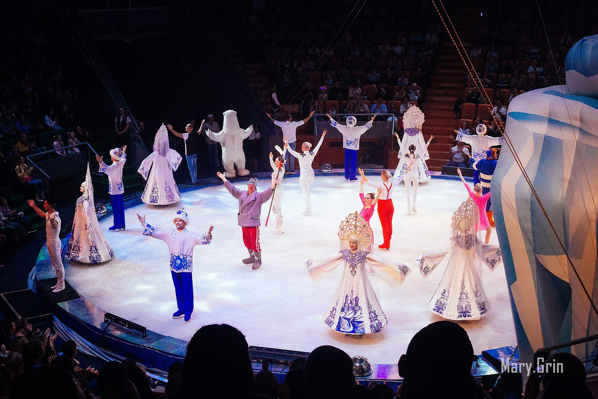 Цирк на льду. Айсберг с белыми медведями. Детский и семейный фотограф, фотограф мероприятий Нижний Новгород