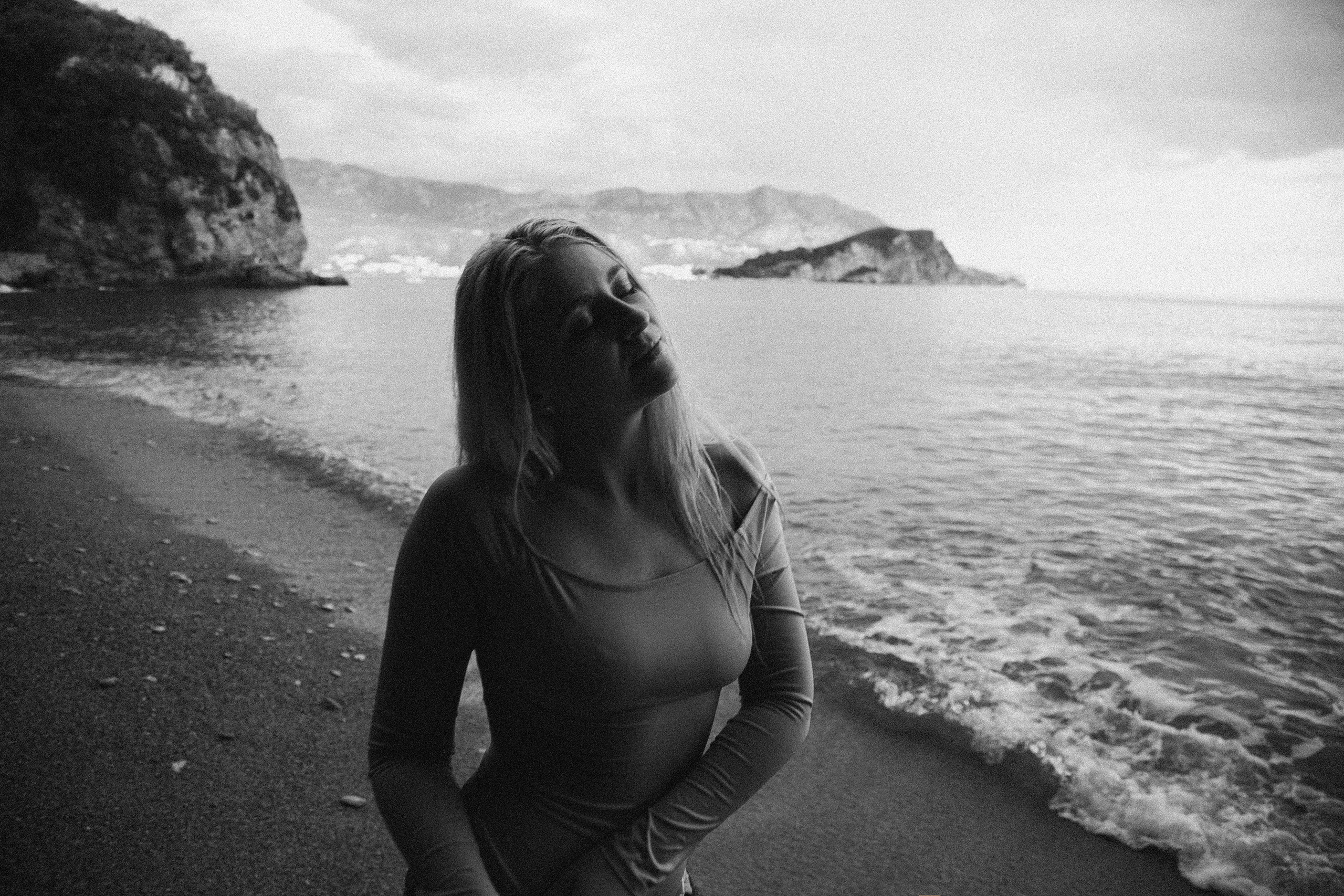 Женская фотосессия на море в Черногории. Семейный и свадебный фотограф в Черногории Татьяна Белякова