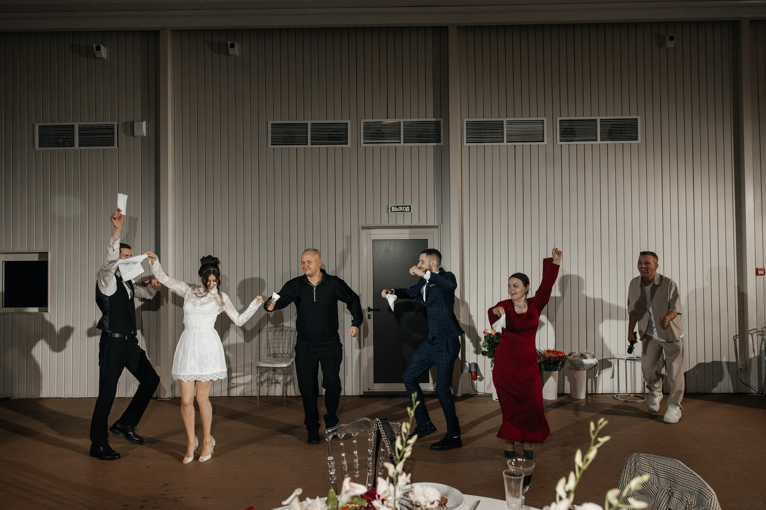 Камерная свадьба на площадке THE SUN LAKE VERANDA EVENT на озере Сенеж Солнечногорск