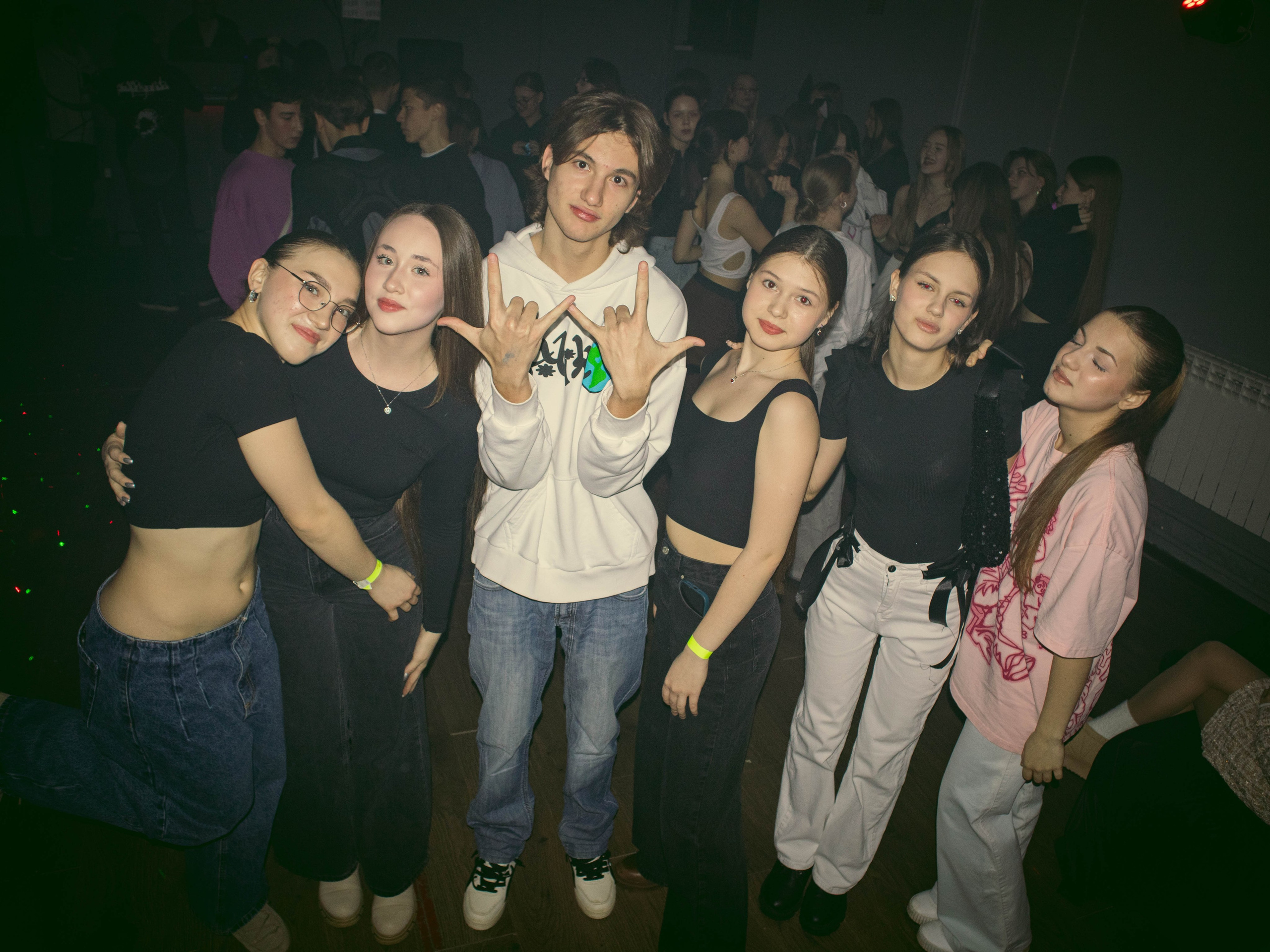 MOSHPIT. Фотограф и видеограф в Бугульме Аня Трутнева