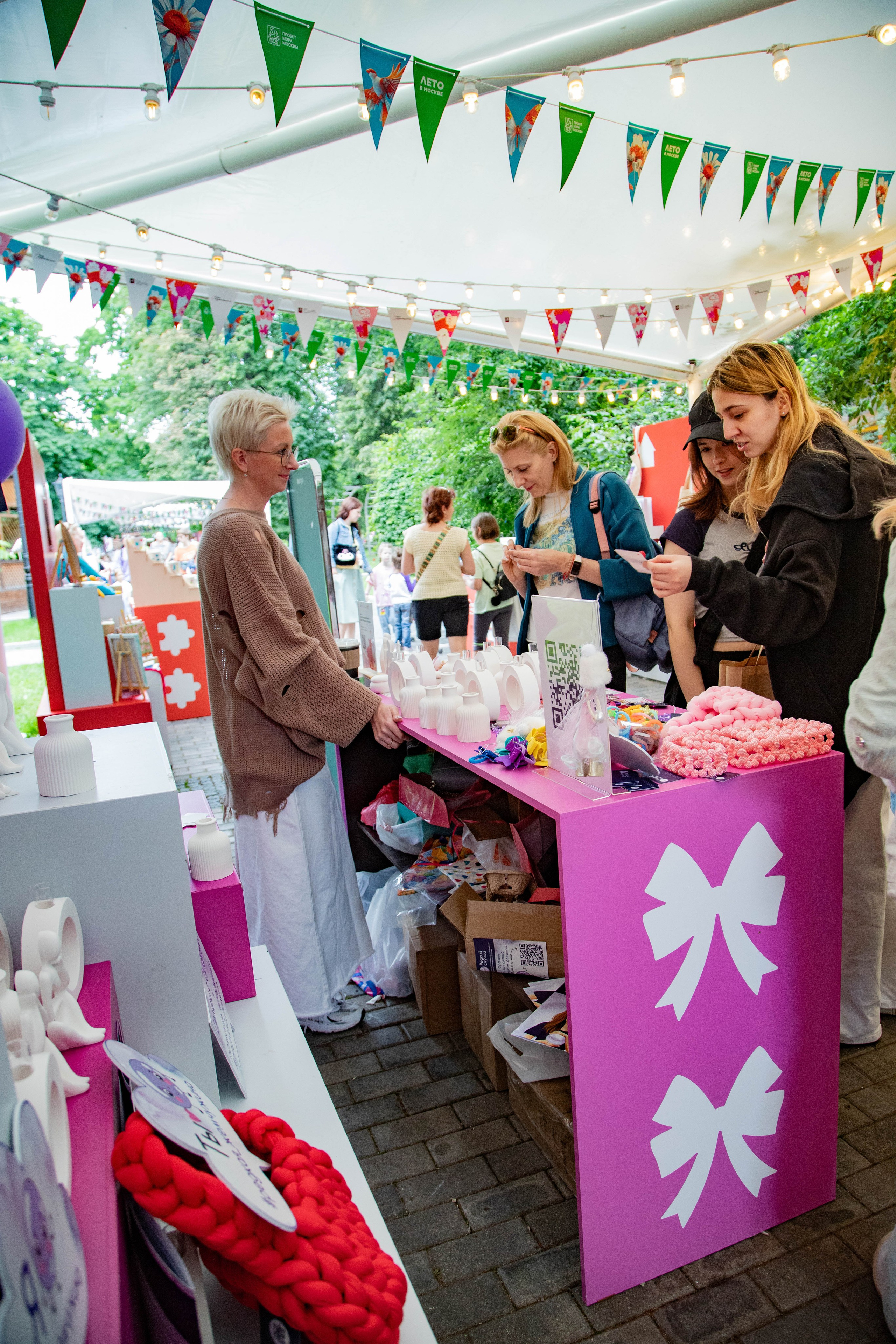 Съемка для благотворительного фонда. Женский фотограф в Москве Рина Леонтьева