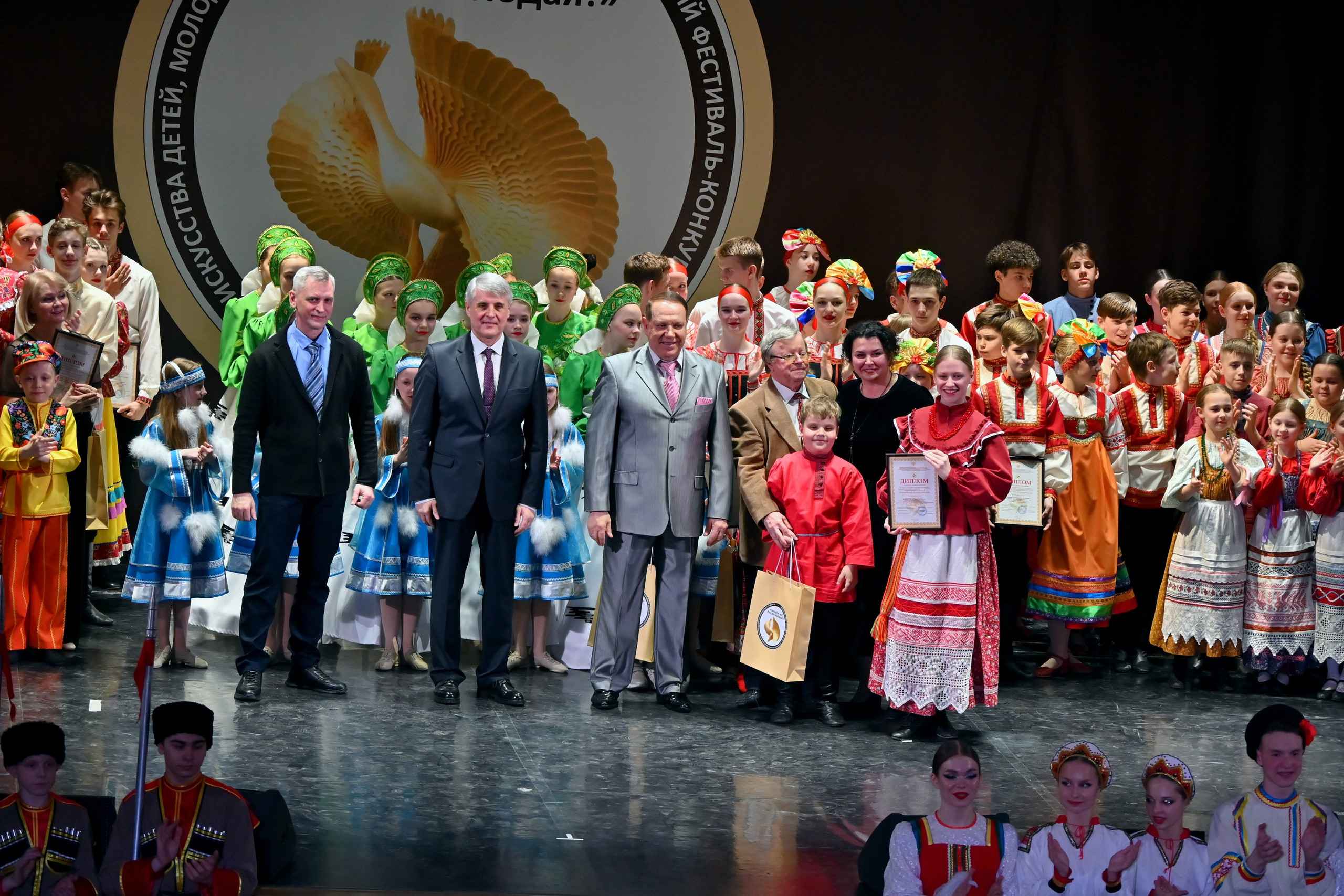 Гала-концерт. Танцуй и пой, Россия Молодая! 22.04.2024. Профессиональный фотограф в Москве Алёна Котова