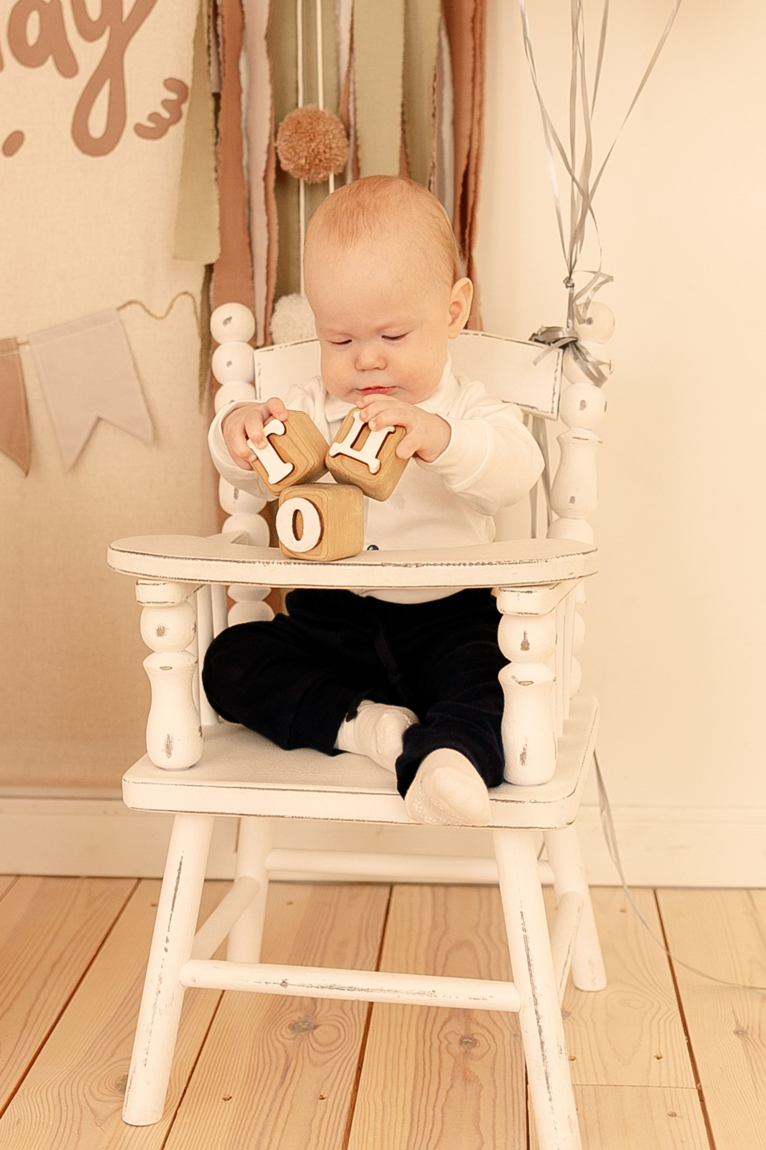 Тимуру 1 годик. Семейный фотограф Фотосессия беременности  Екатеринбург Елена Луткова