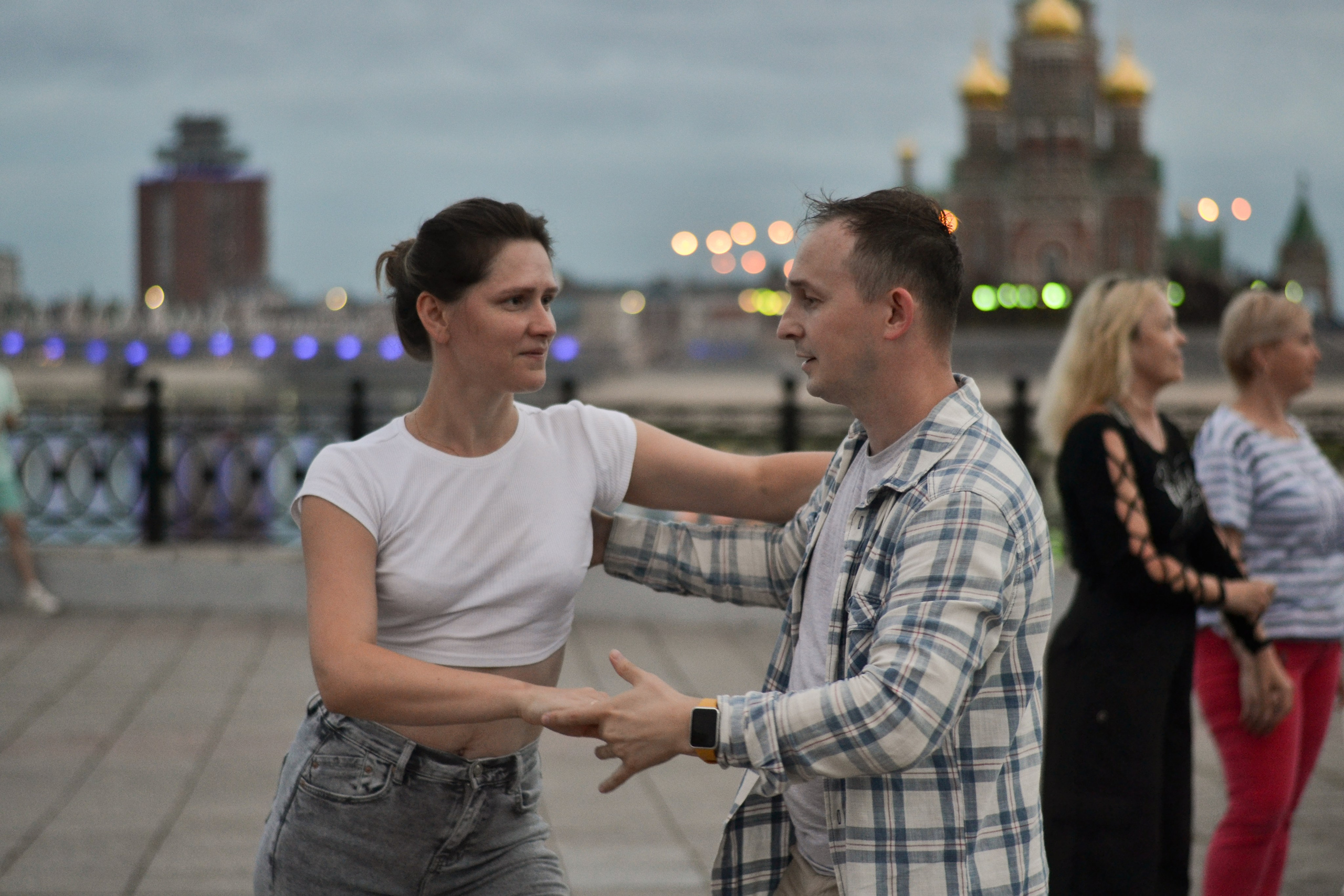 Оупен. Семейный и свадебный фотограф в Йошкар-Оле Виктор Крайт