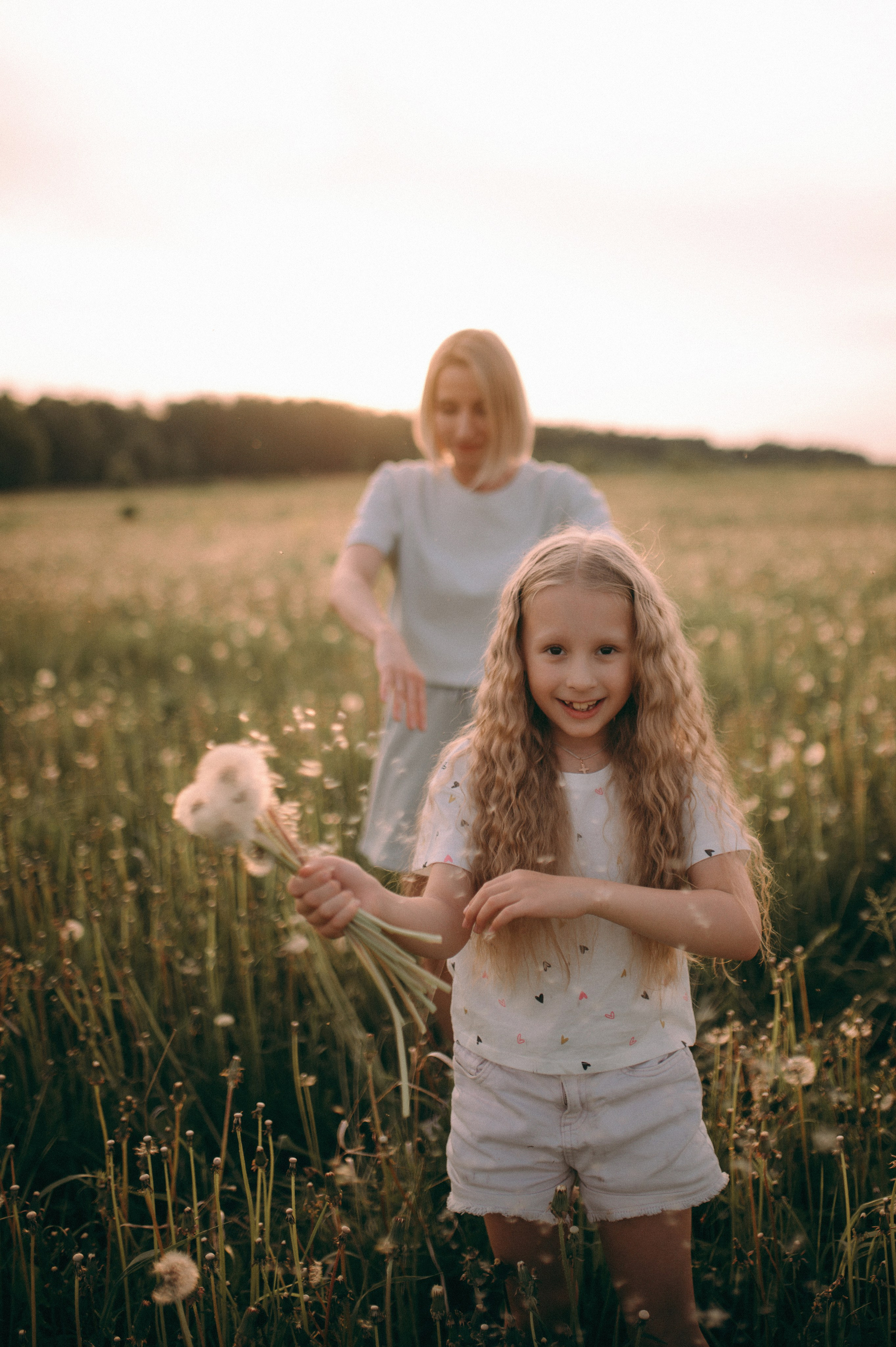 Валя и Лена. Фотограф, г. Лесной Свердловской области