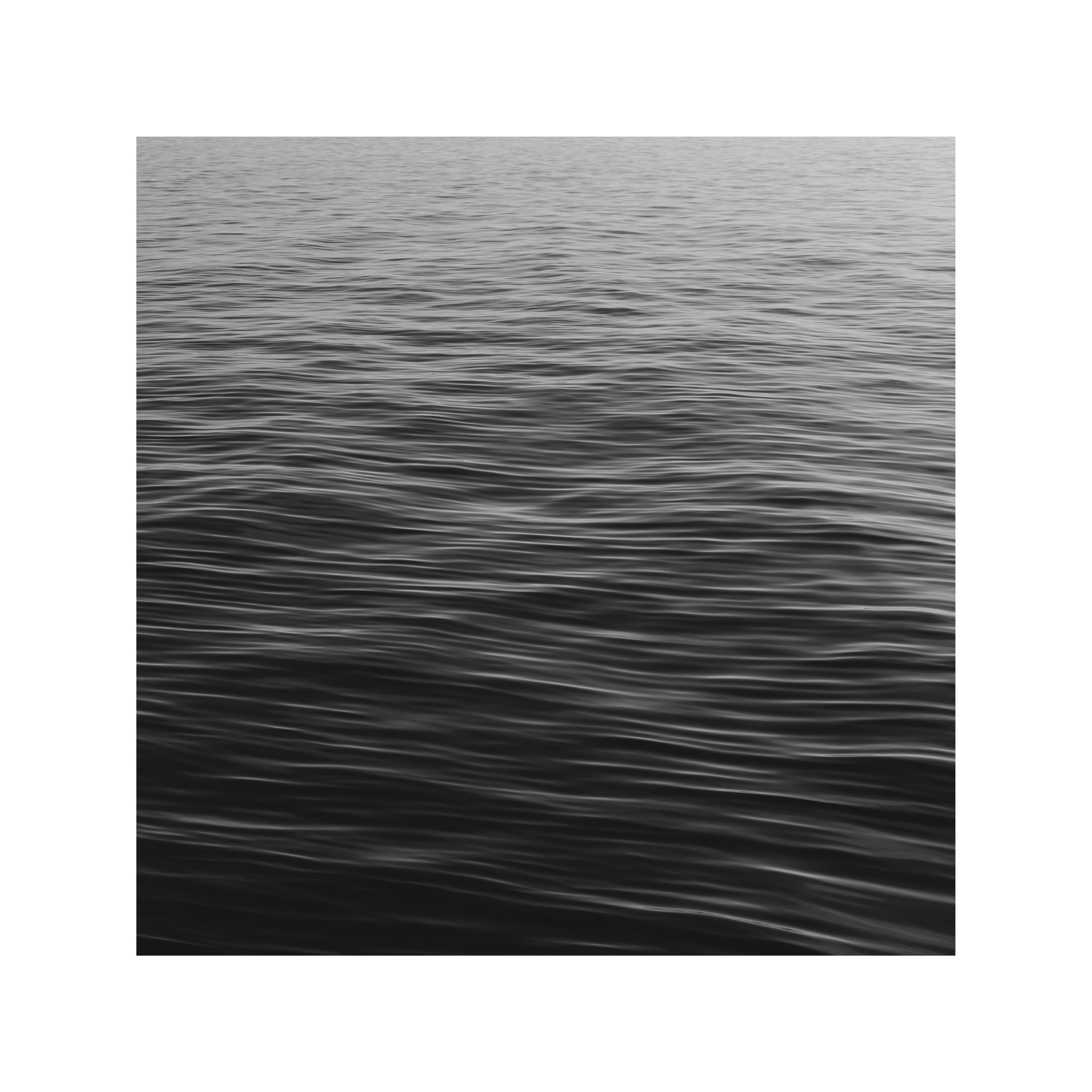 Чёрно-белая фотография волны, вода, Байкал, озеро, минималистичный пейзаж, купить интерьерную фотографию, купить фотокартину, купить авторскую фотографию в интерьер