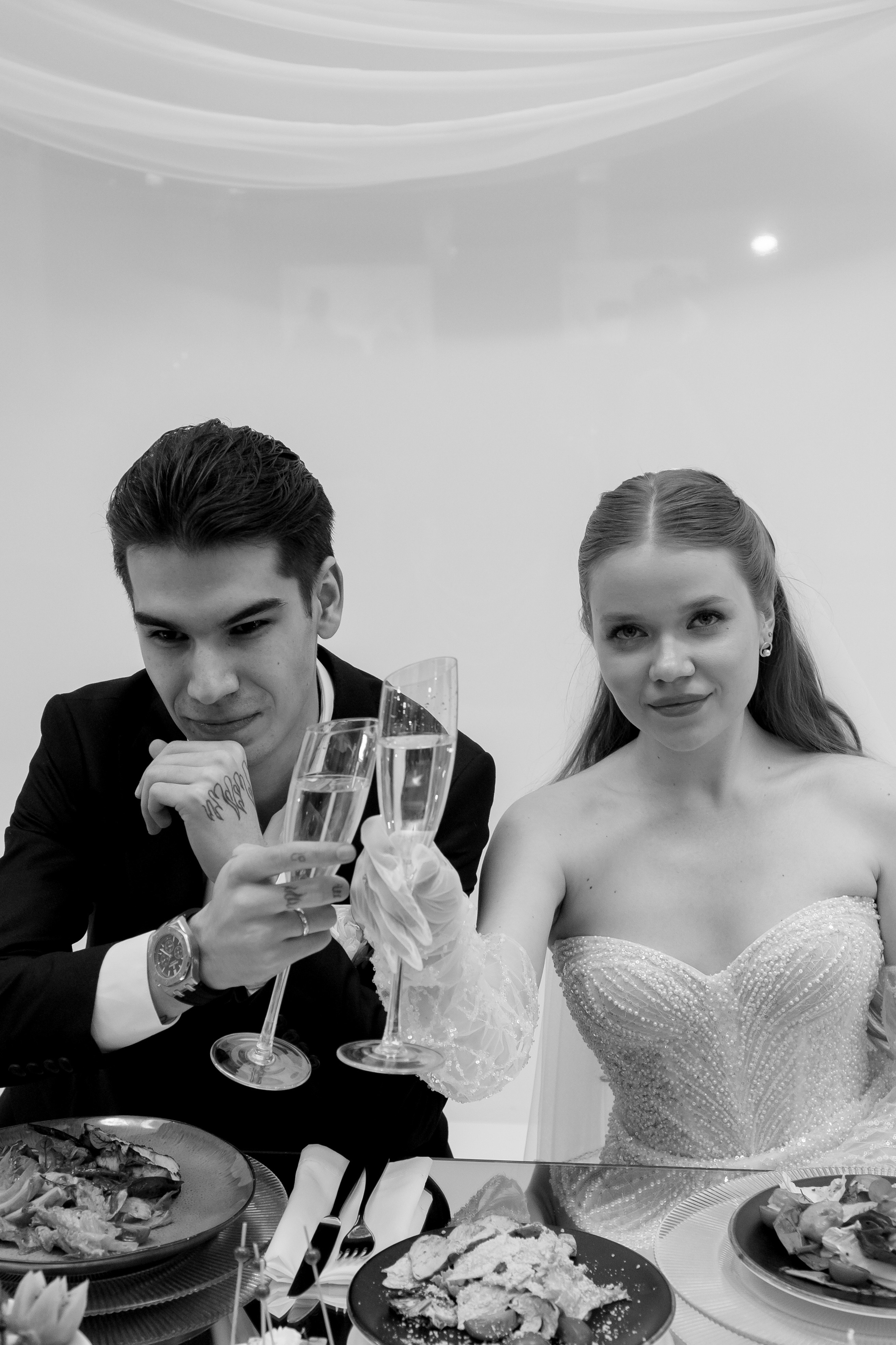 СВАДЕБНАЯ СЬЕМКА СБОРОВ В ОТЕЛЕ И ВЫЕЗД НА ЦЕРЕМОНИЮ (СНЯТО В СИБИРЕ В НИЖНЕВАРТОВСКЕ). Профессиональный фотограф, Санкт-Петербург — Виктория Богомолова