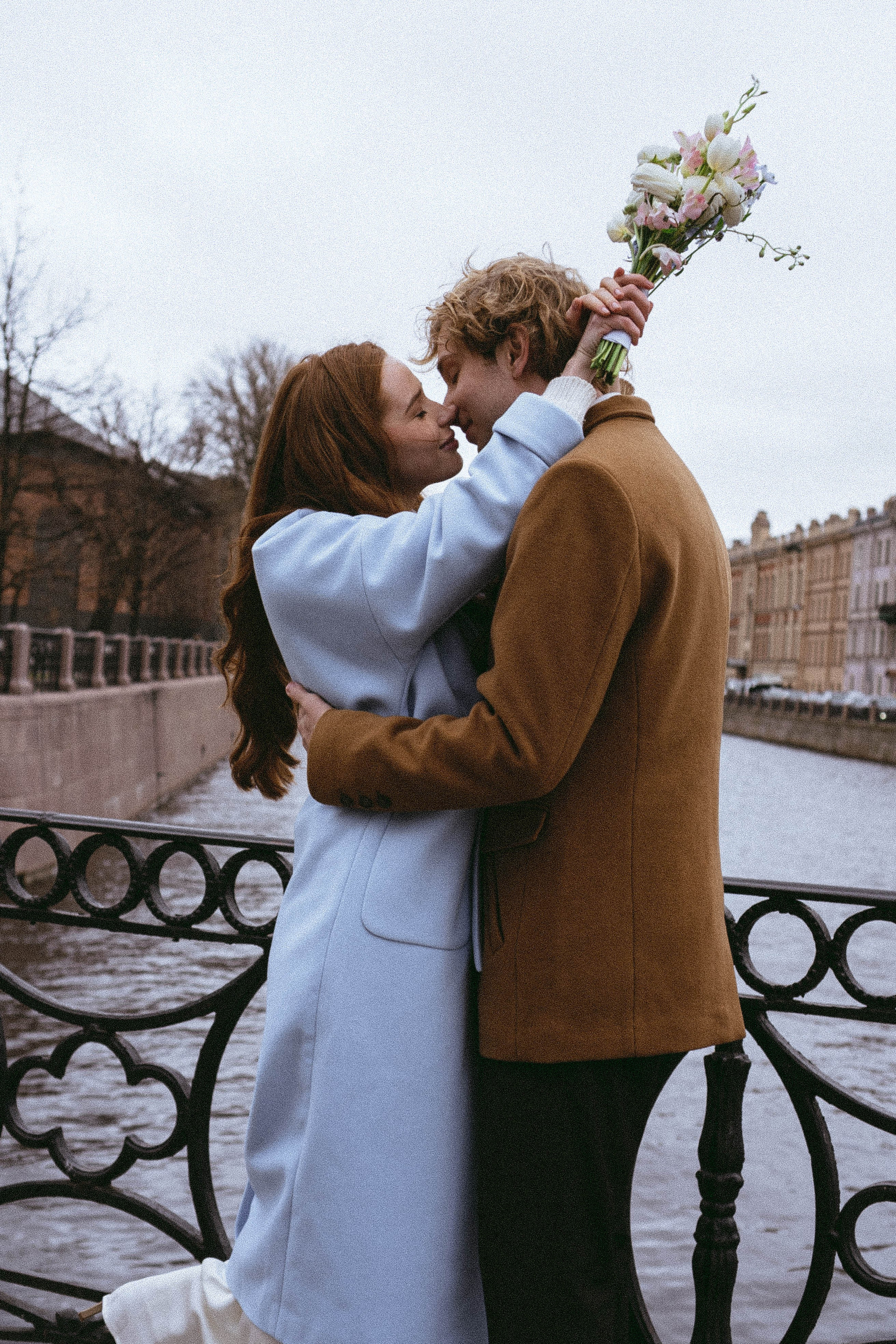 СВАДЕБНАЯ ПРОГУЛКА ПО ПЕТРОГРАДКЕ ВЕСНОЙ (ФОТОСЕССИИЯ ПАРЫ СВАДЕБНАЯ). Профессиональный фотограф, Санкт-Петербург — Виктория Богомолова