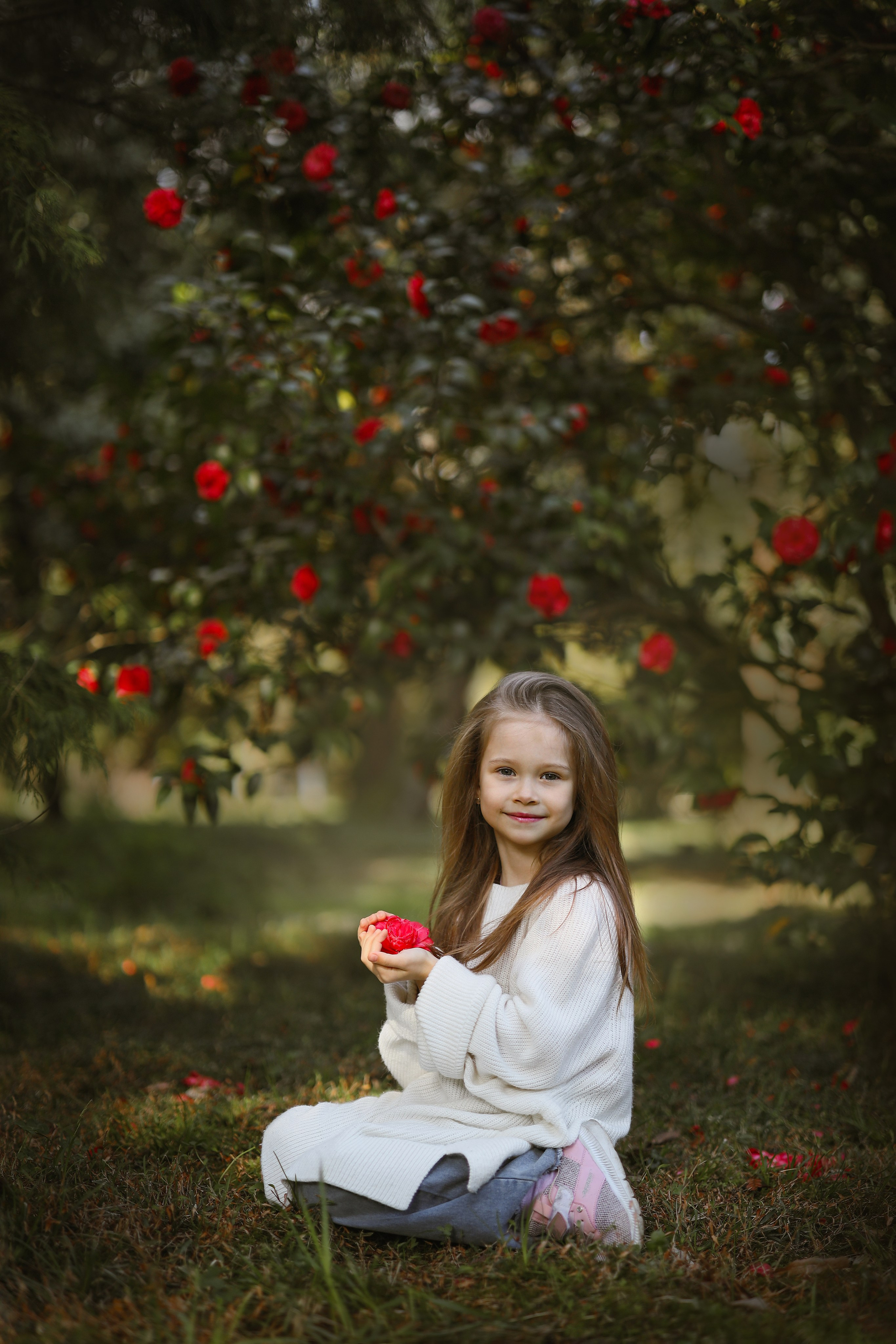 Виктория с камелиями. Свадебный и семейный фотограф в Абхазии Жанна Соснина