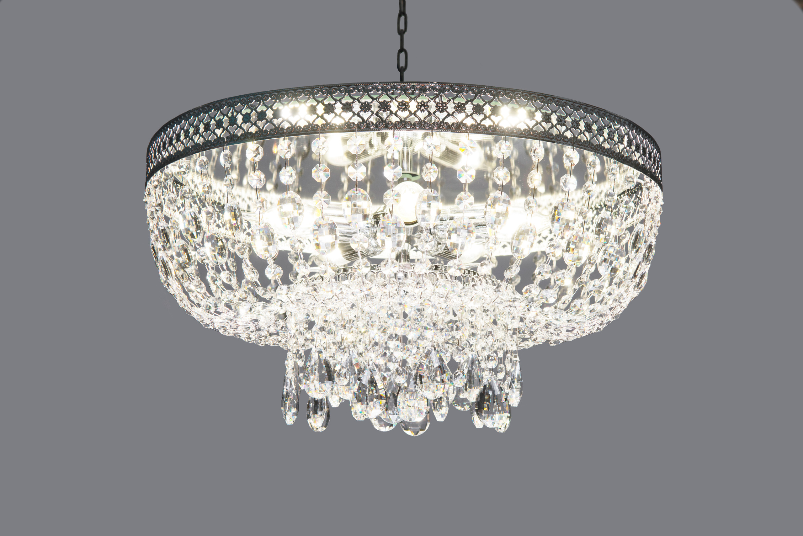 Хрустальные люстры. Контент-фотограф Татьяна Киричук в Ростове-на-Дону