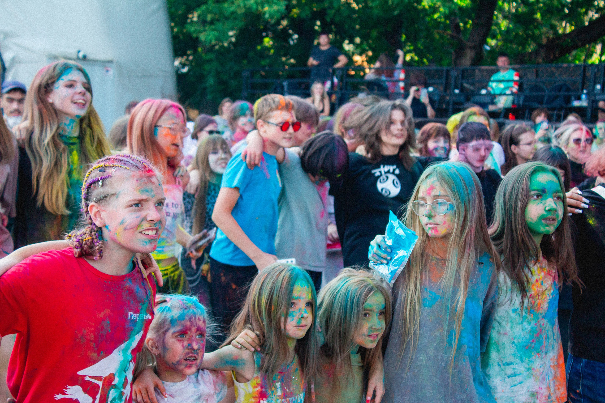 Фестиваль красок «HoliRave» @Кроп Арена. Матвей Егоров — репортажный фотограф в Краснодаре