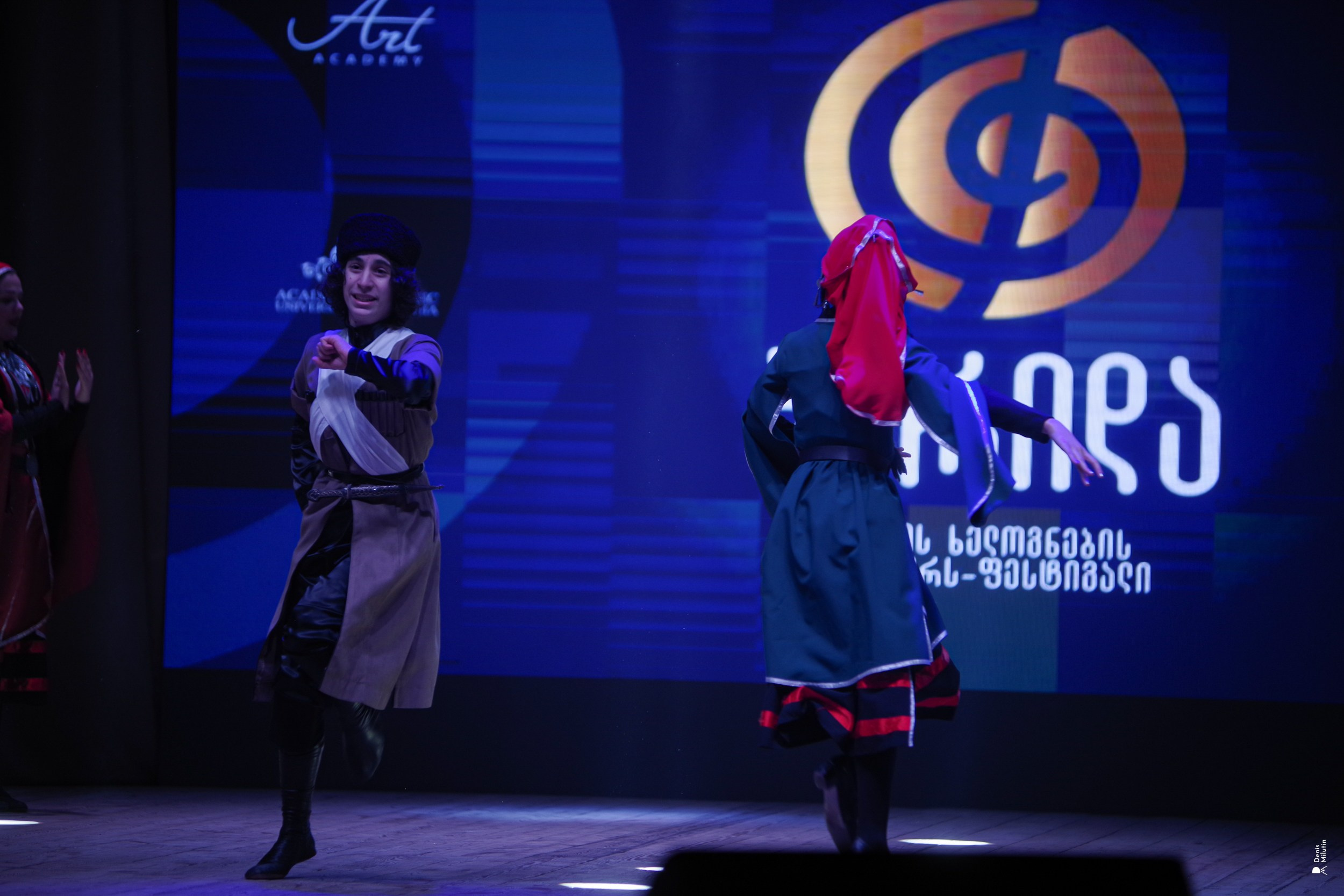 Танцы в Хоби. Портретный фотограф Денис Милютин