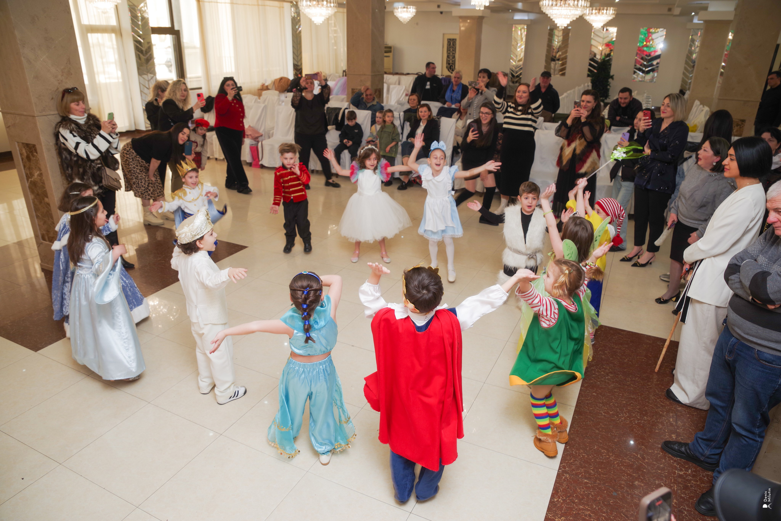 Версаль в танцах. Портретный фотограф Денис Милютин