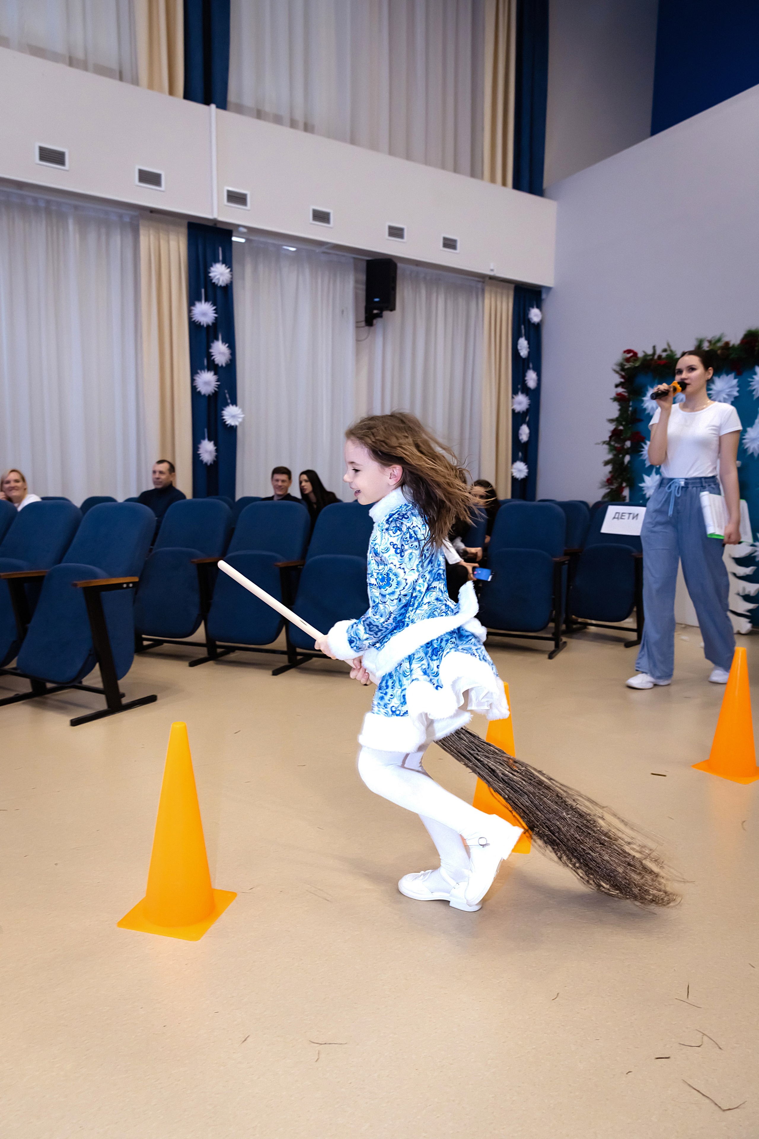 Новогодний праздник 1 В класс! Гимназия № 23. Фотограф и Видеограф в Краснодаре Юлия Солодченко