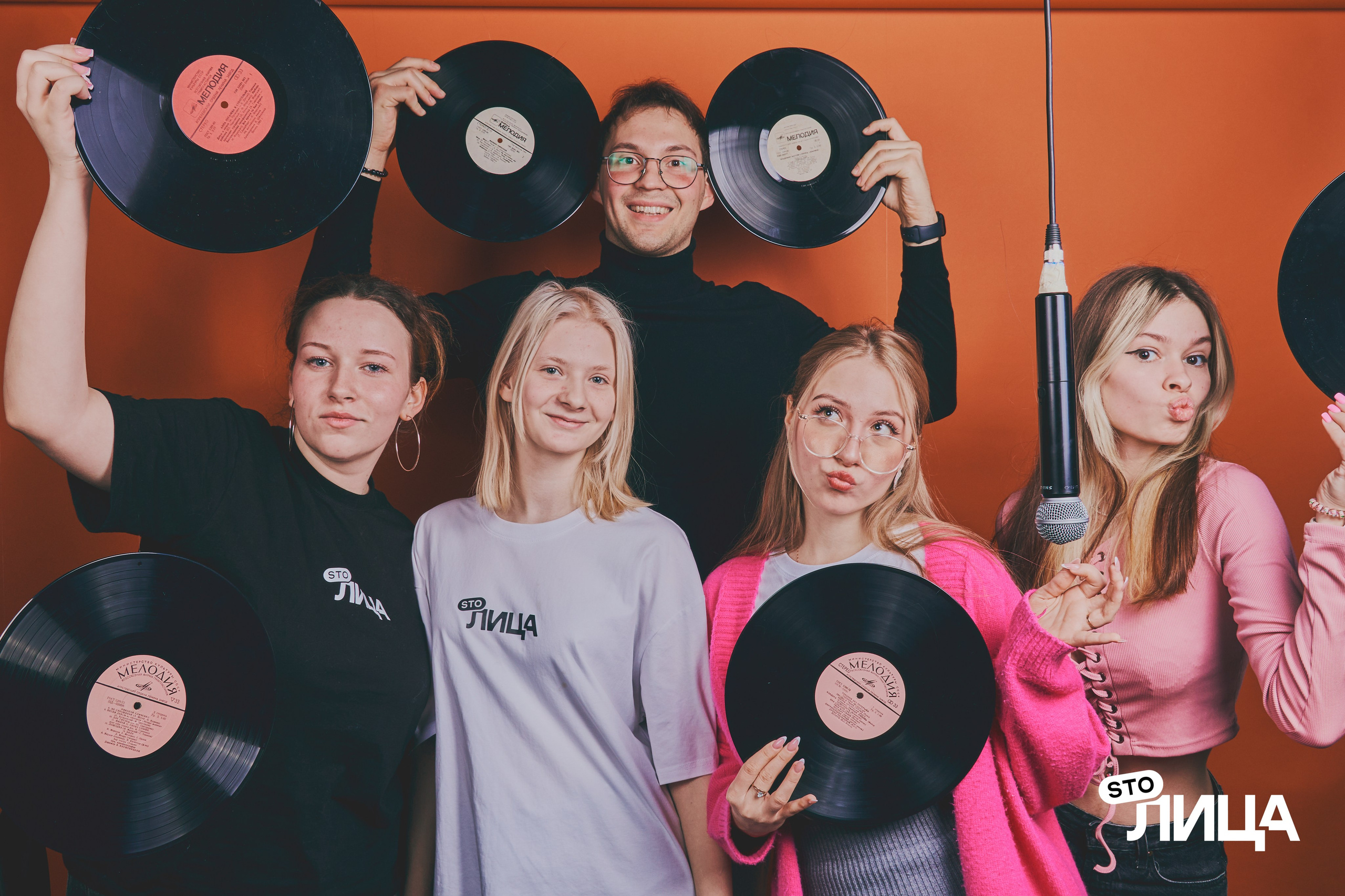 Фотозона на мероприятии «Квартирник». Шилов Арсений — репортажный фотограф в Москве