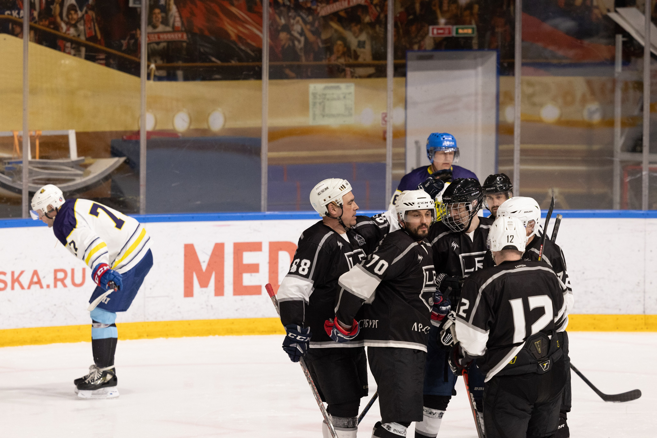 Бульдозер vs. LR-строй. Фотограф Александр Заломаев