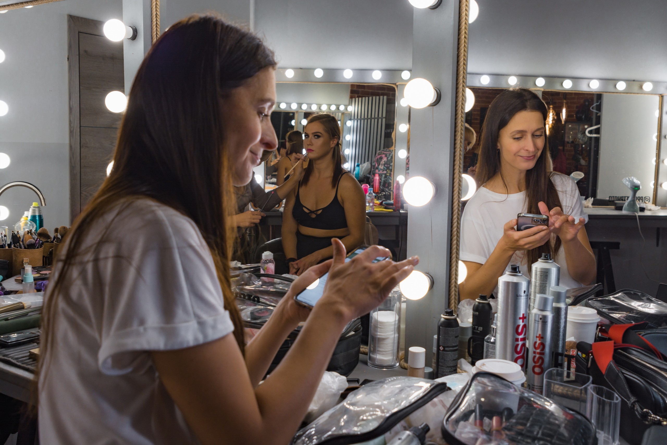 Фэшн-съёмка участниц Миссис Бизнес Гатчина 2023. Портретный фотограф в Санкт-Петербурге Дмитриева Наталия