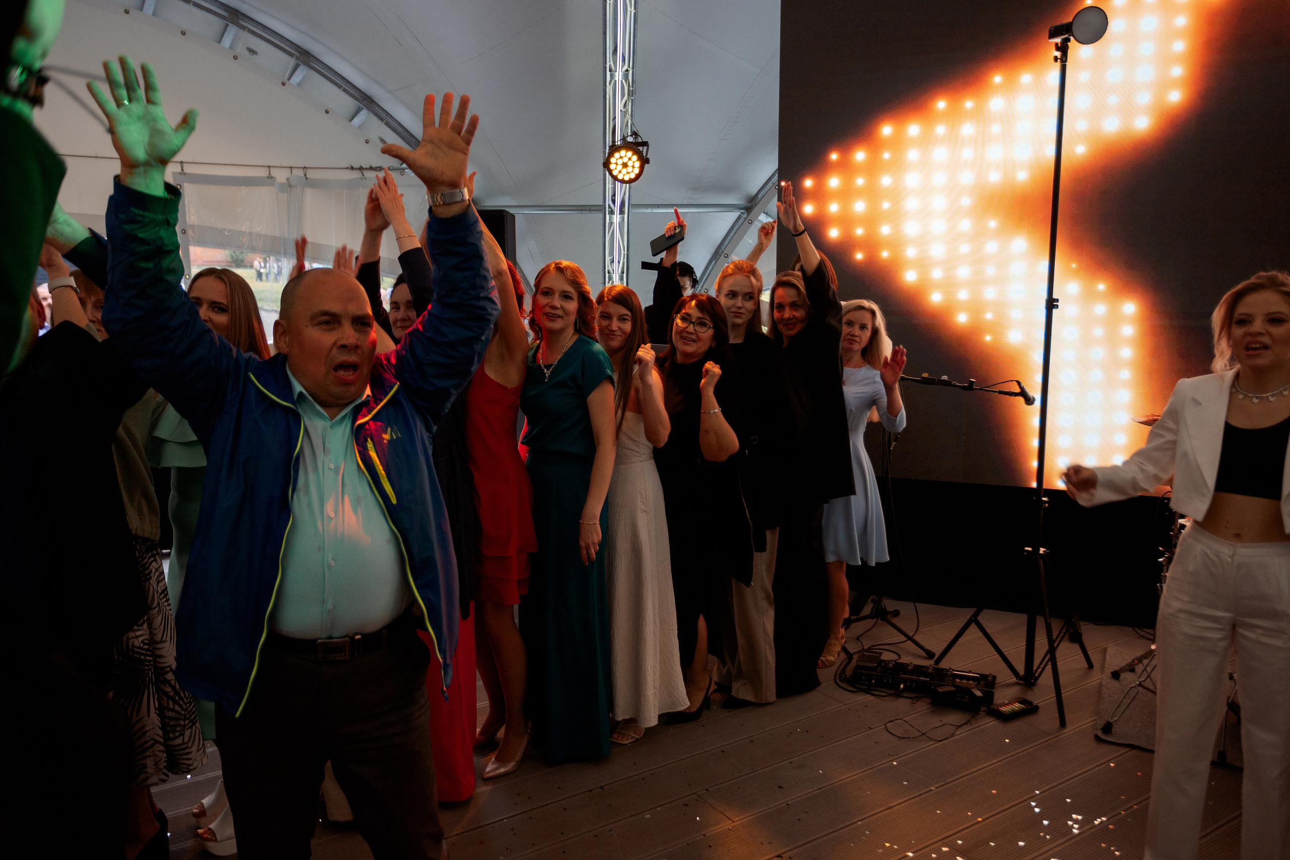 ВЫПУСКНОЙ: Волки-Липки. Все фото. Профессиональный фотограф в Ижевске Леша Петров