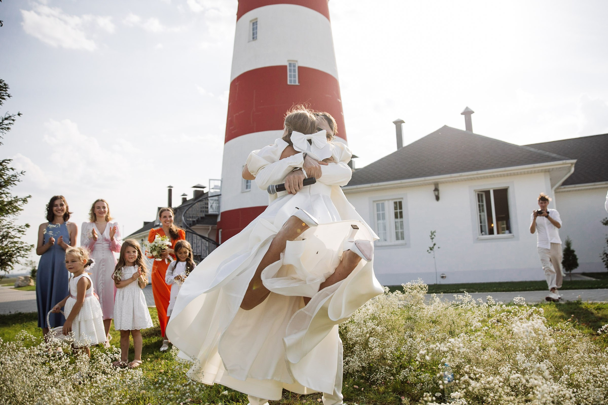 RED. Wedding photographer in Europe