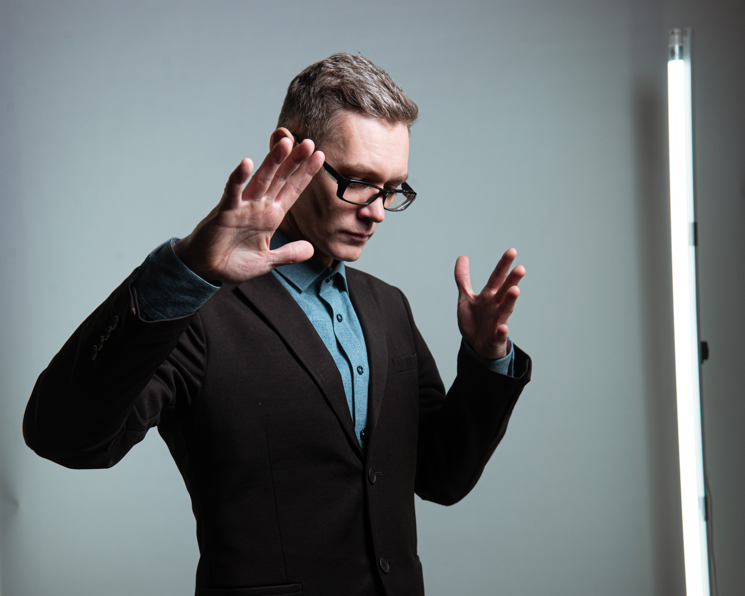 Мужской портрет Виниловые сказы. Екатеринбург. Фотограф Паткиевич Евгений