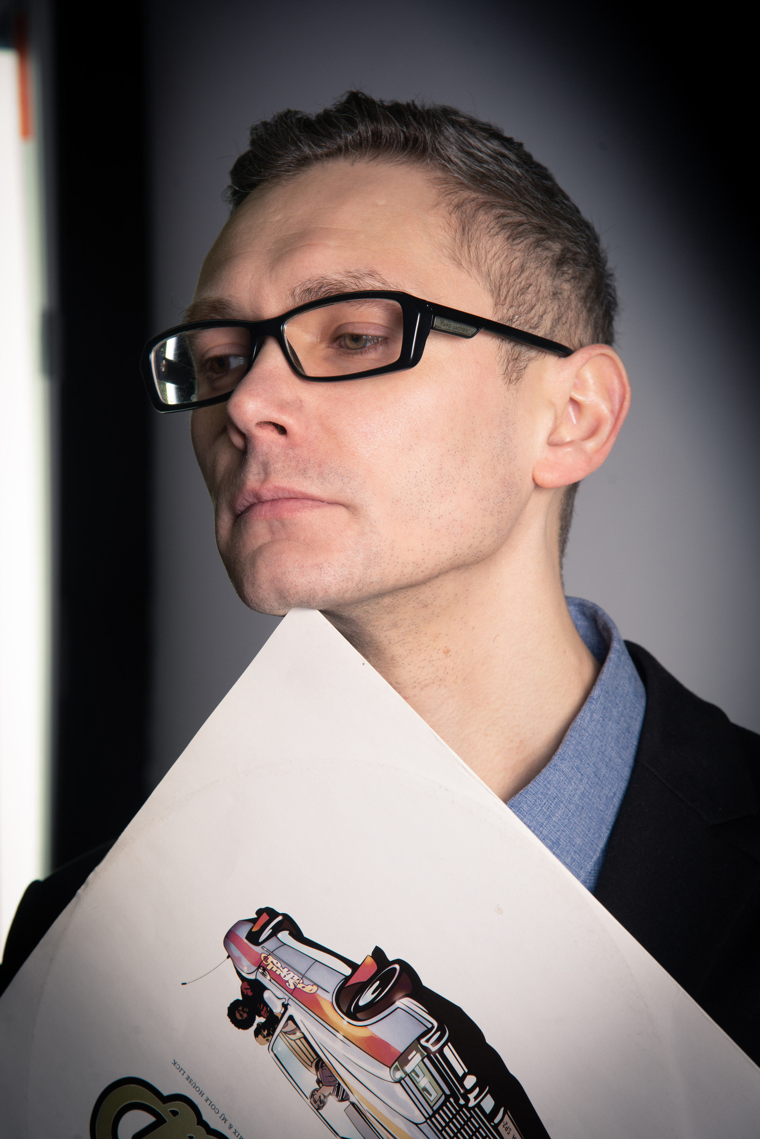 Мужской портрет Виниловые сказы. Екатеринбург. Фотограф Паткиевич Евгений