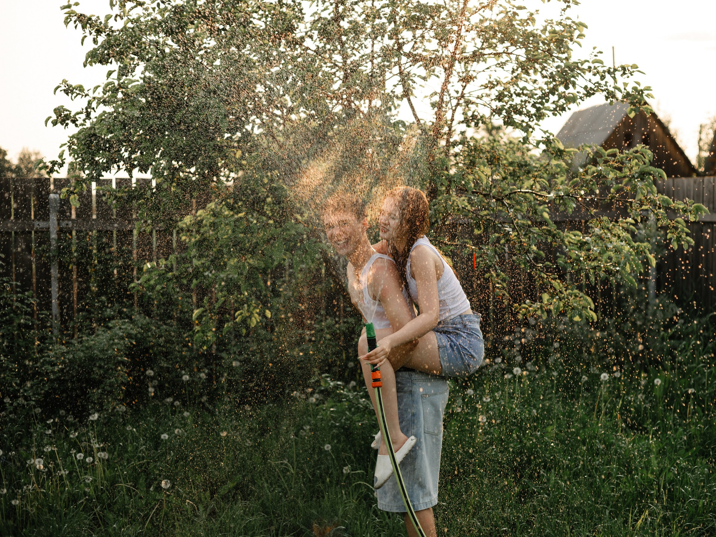 Серия с водой. Арина и Сергей. Евгения. Июнь 2025. Фотограф Пермь. Свадьбы. Семья и дети, школа, д. сад. Фотокниги