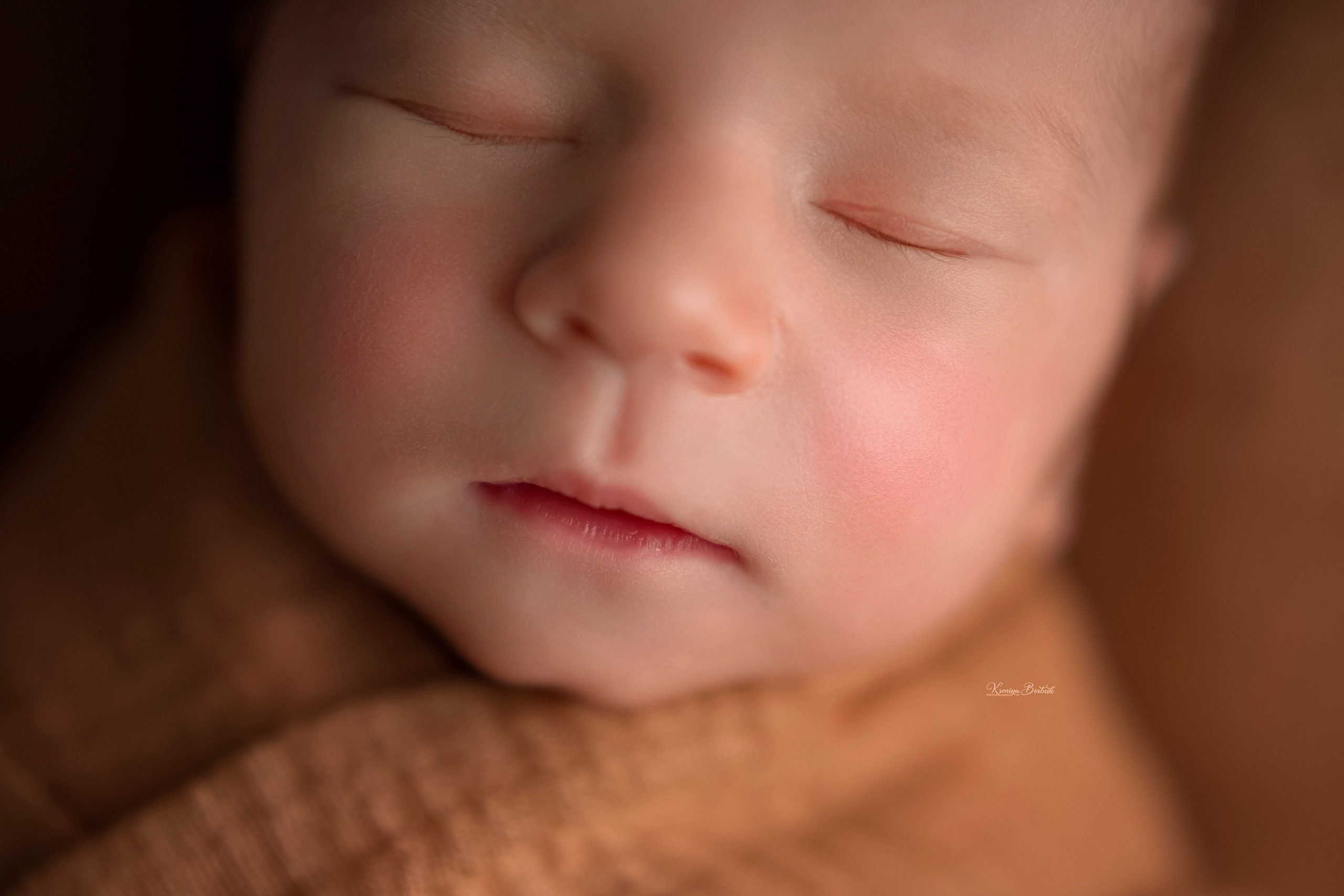 Съемка новорожденных. Профессиональный фотограф новорожденных Ксения Бортник