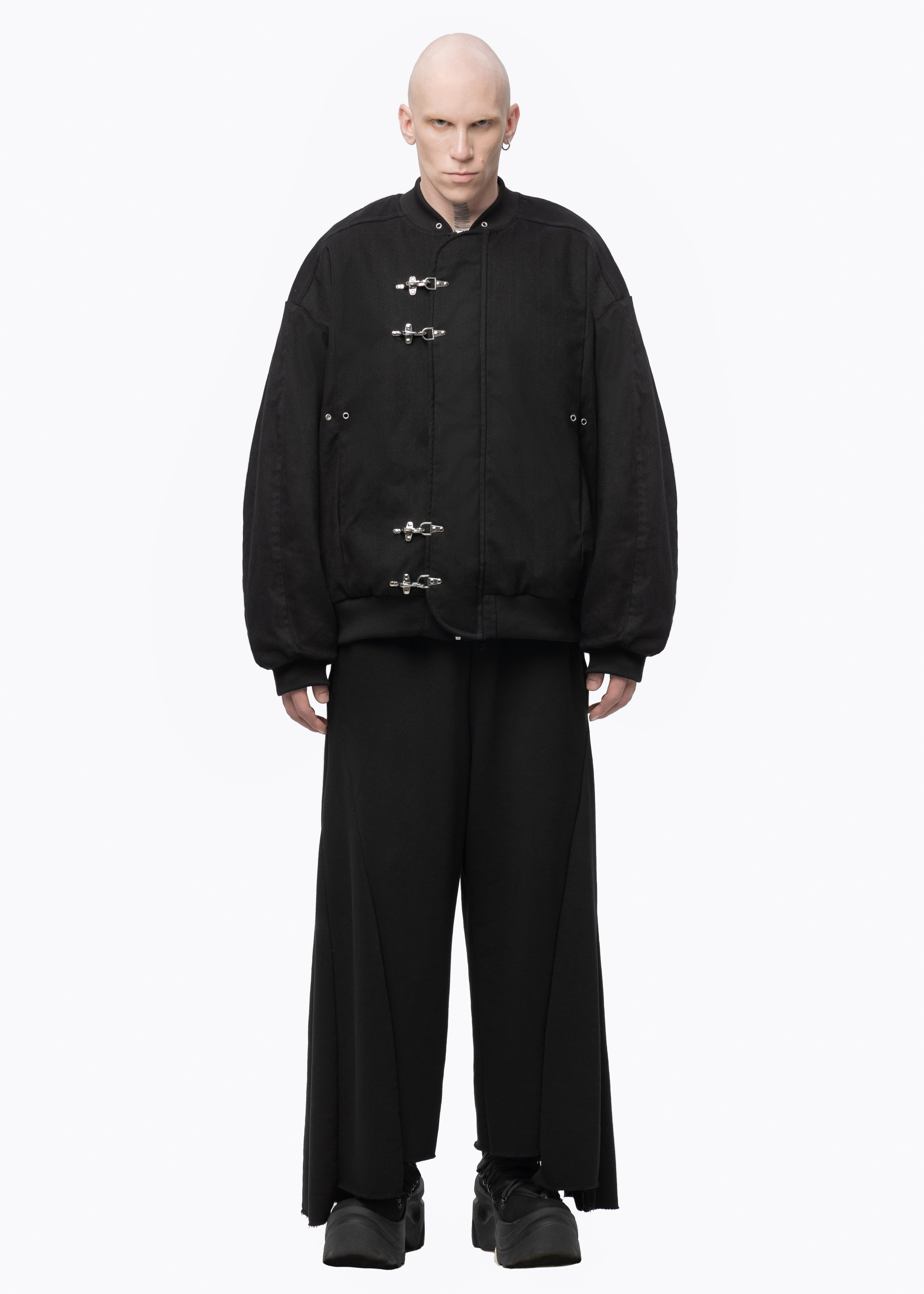 Bat Norton AI.AVANGARDEN. Фотограф для брендов Любовь Батина (Спб/Мск)