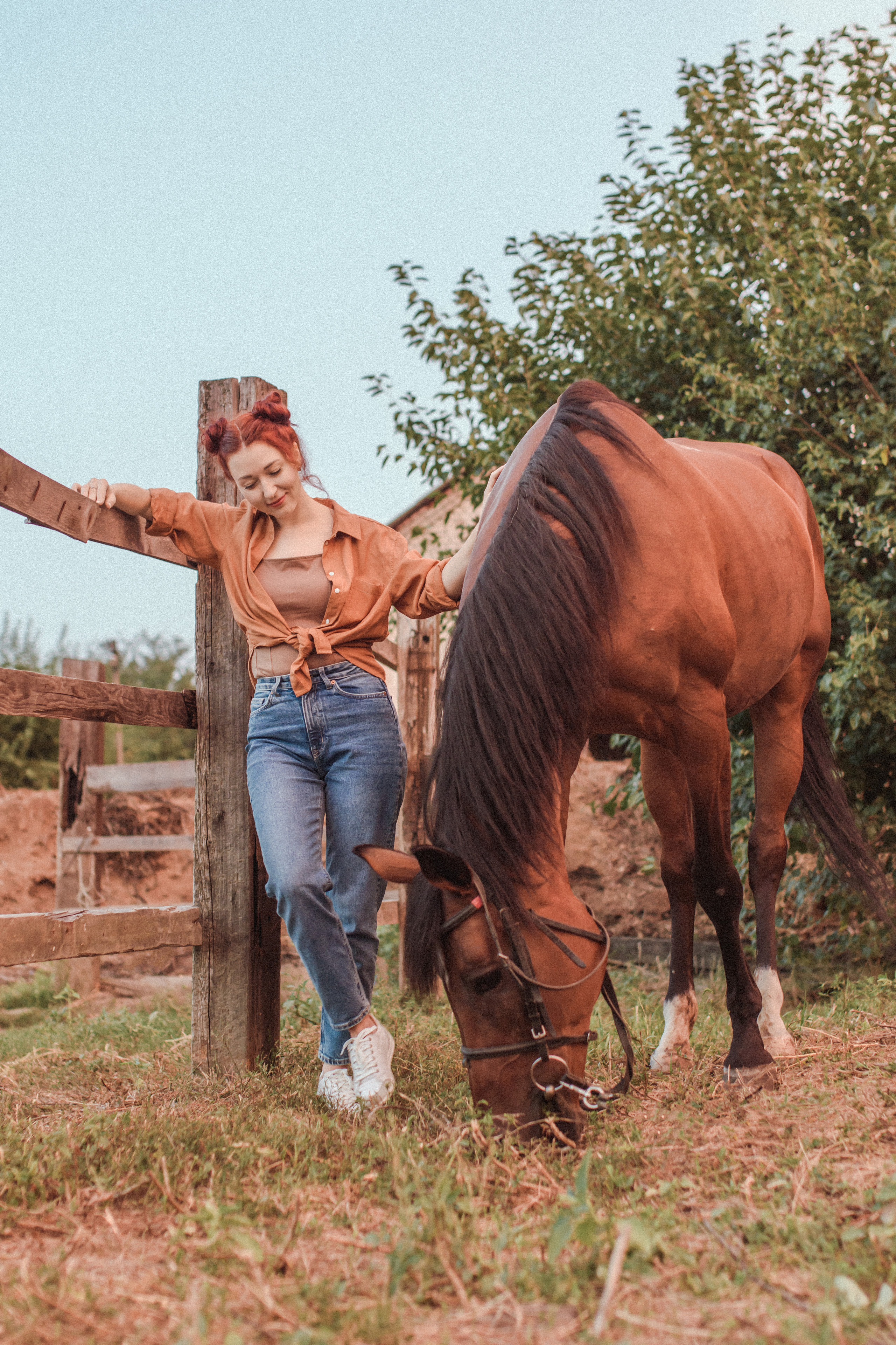 Фотосессия девушка и лошади на природе. Семейный и женский фотограф в Краснодаре Александра Синчук