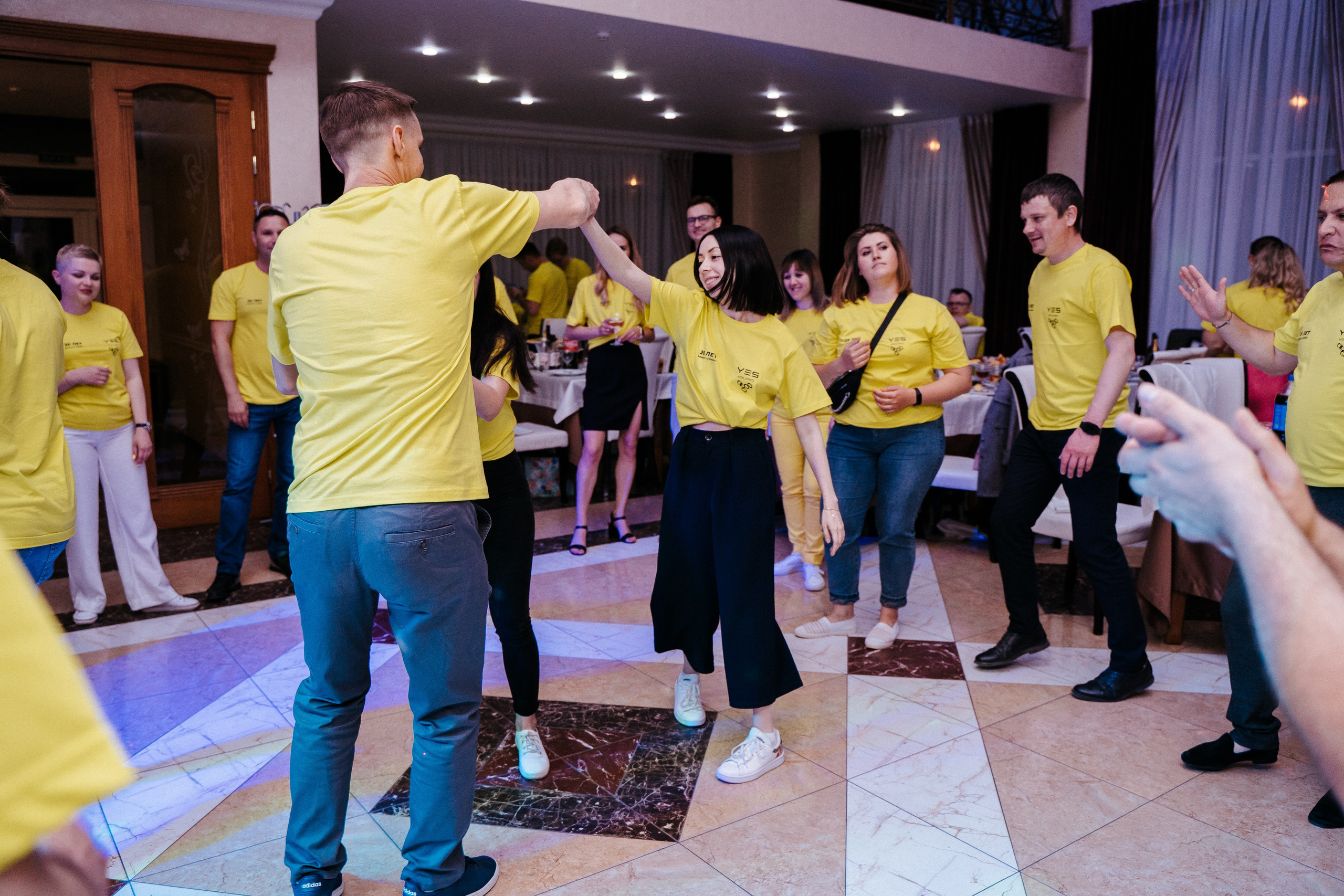 Yes Holding. Свадебный фотограф в Симферополе