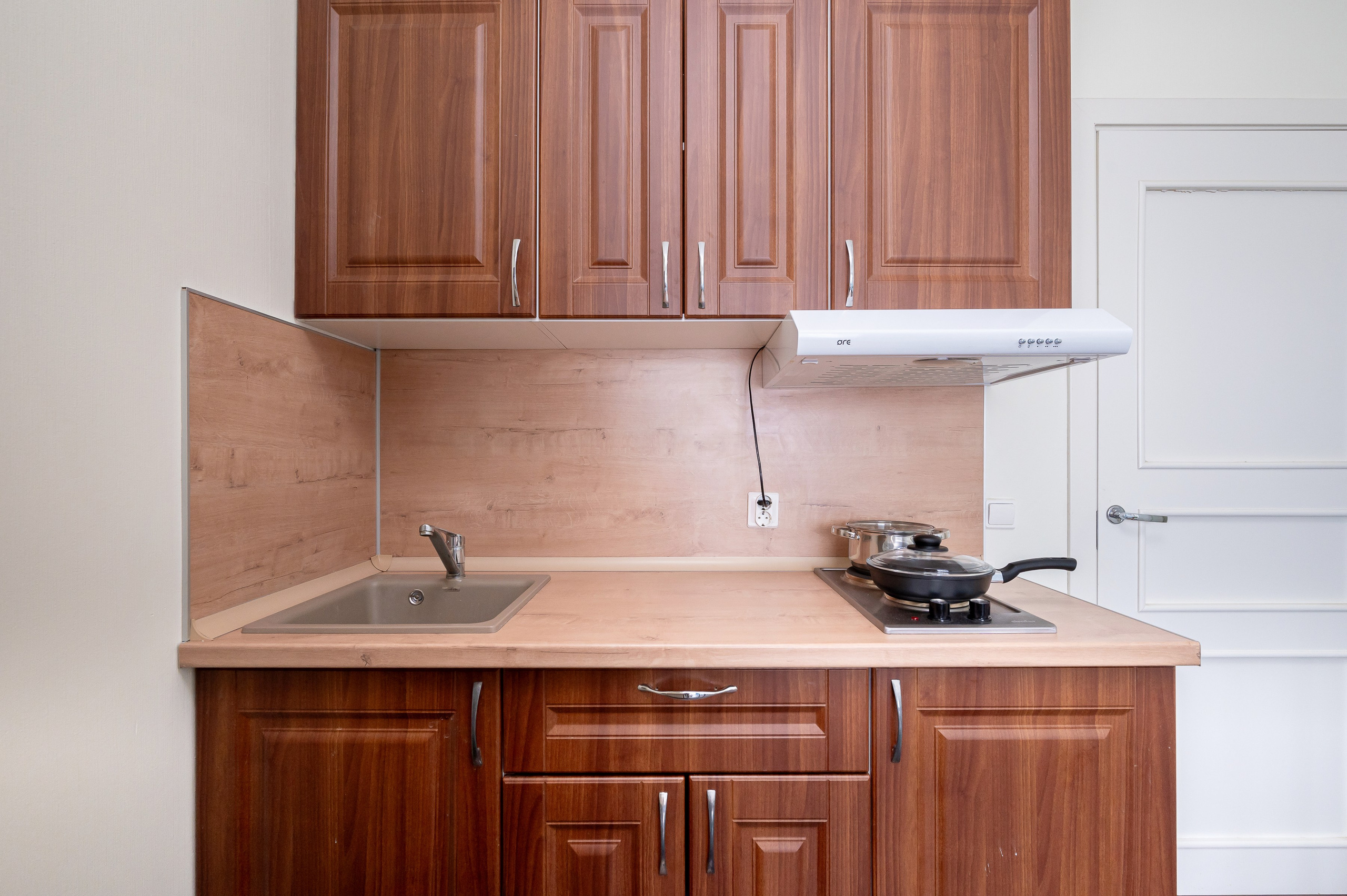 Студия на Дунайском. Интерьерный фотограф. Фото- видеосъемка недвижимости Санкт-Петербург