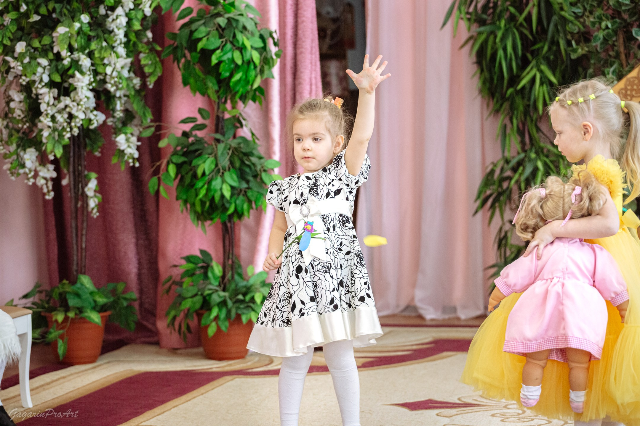 Репортажная съёмка в саду на праздник. GagarinProArt