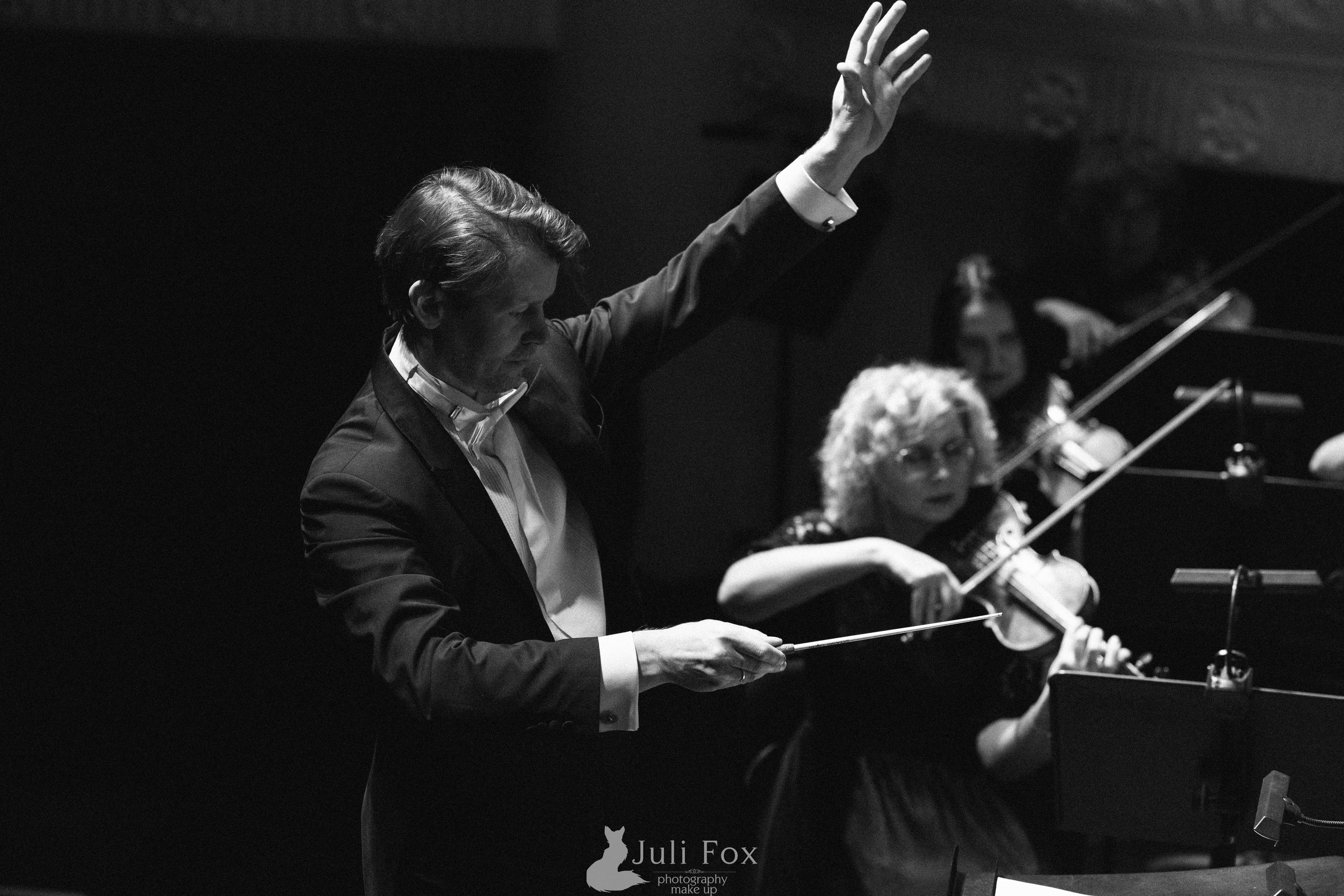 Репортажная фотосъемка во Владивостоке. Портретный, свадебный, репортажный фотограф во Владивостоке Юлиана Джули Фокс