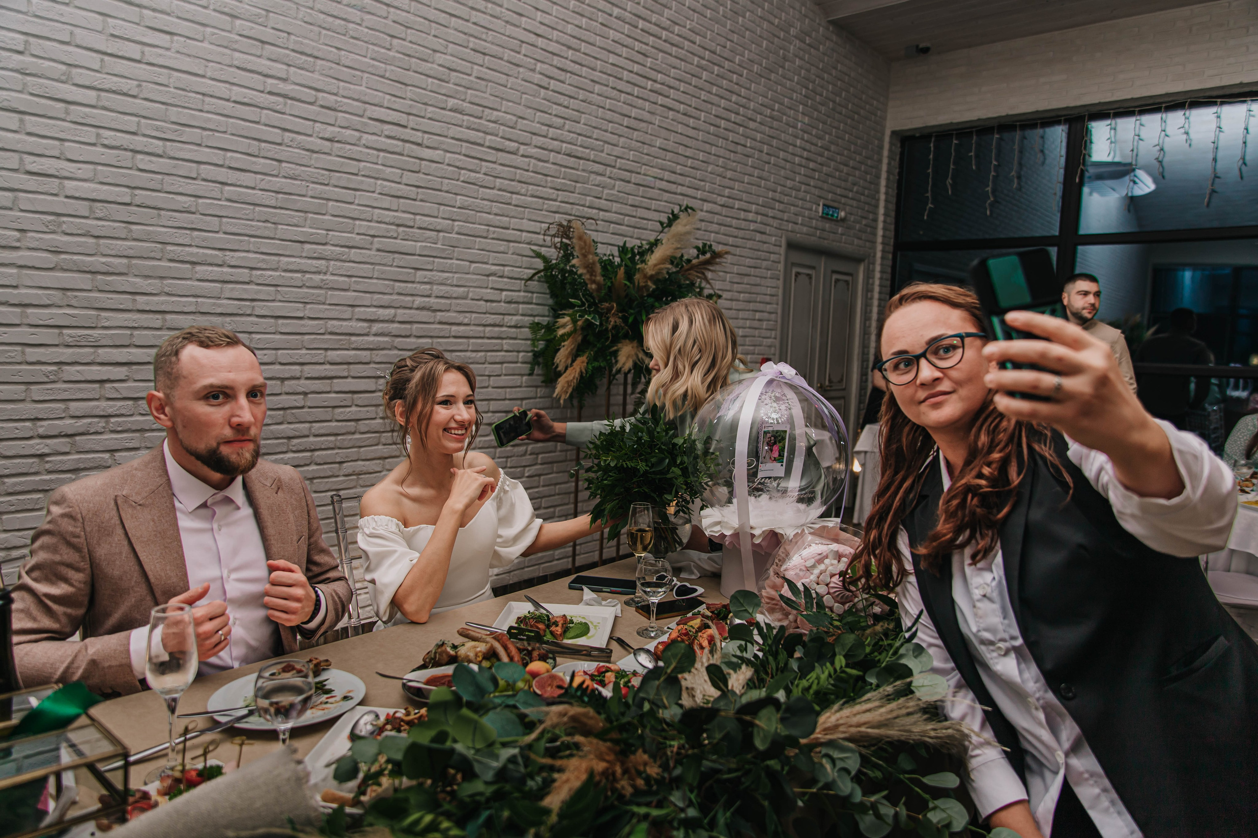 Вячеслав и Анастасия (пакет «Весь день»). Фотограф Дарья Маташкова