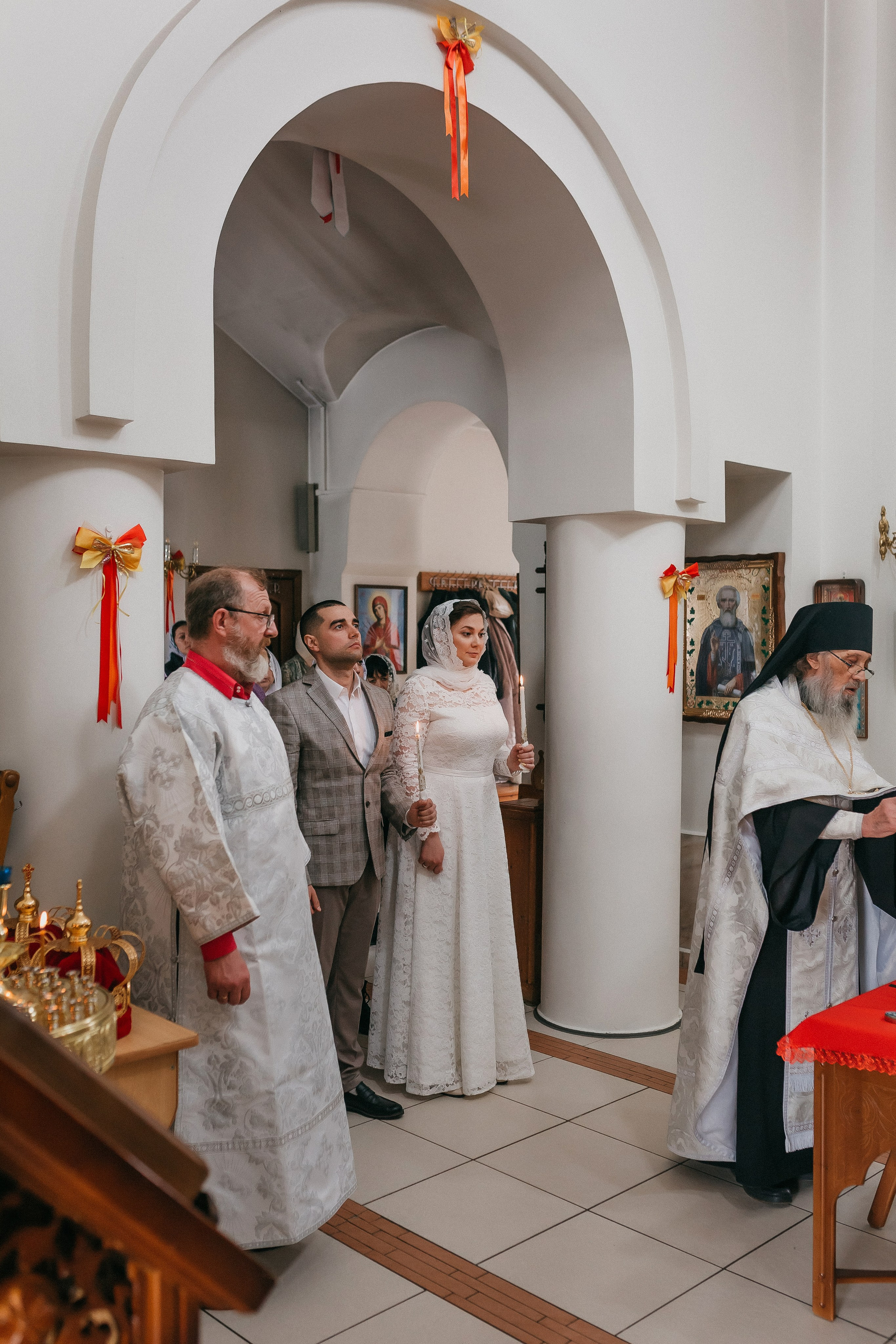 Венчание Анастасии и Вячеслава. Храм Лазаря Четверодневного. Семейный фотограф в Сургуте
