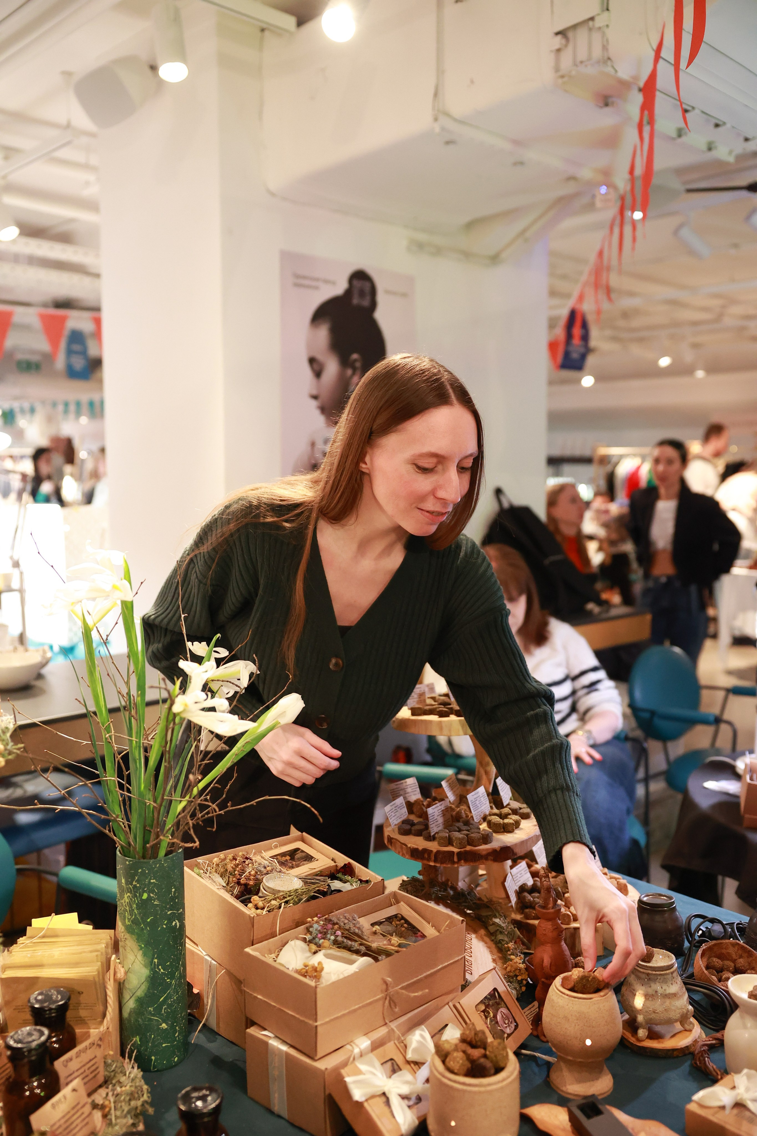 2–3 марта 2024 в пространстве «Три вокзала. Депо» / День 2 / фото Саша Жукова. Фотоотчеты «Ламбада-маркета»