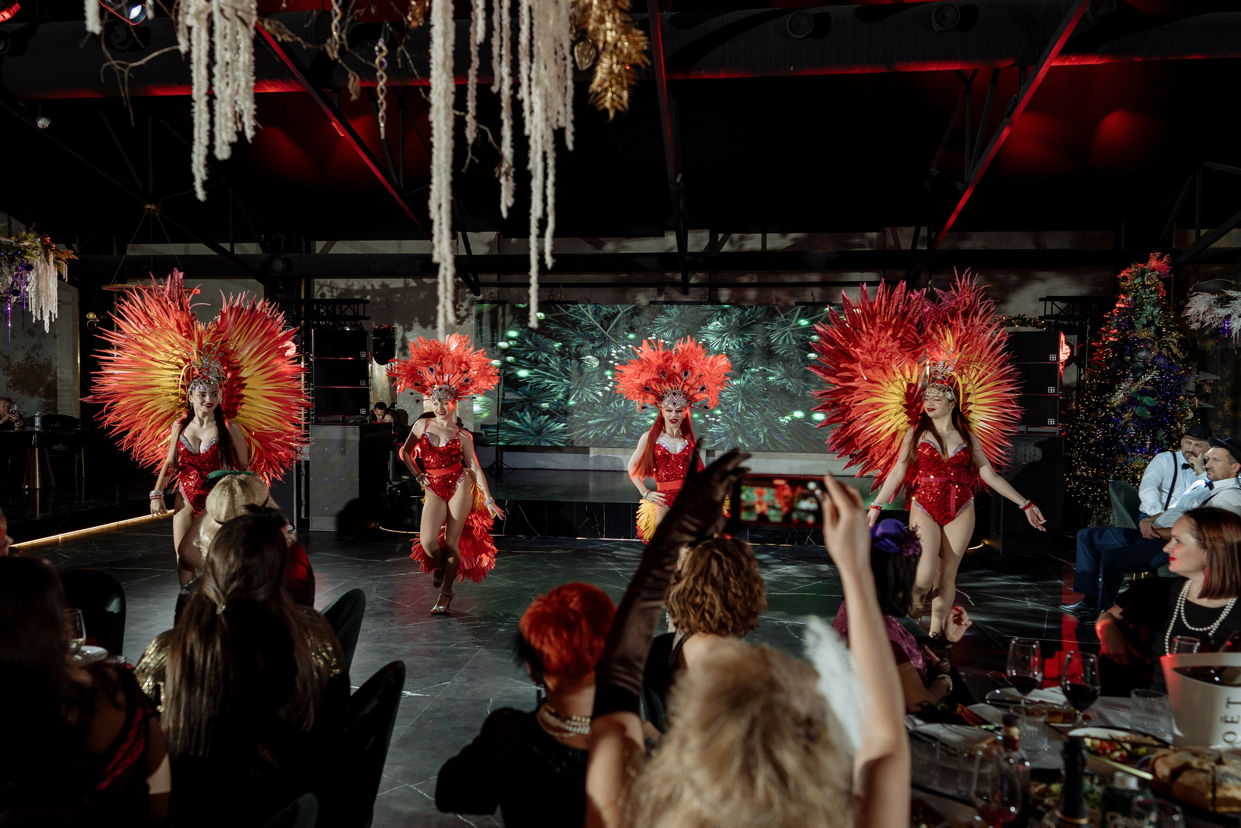 Альбион Тур