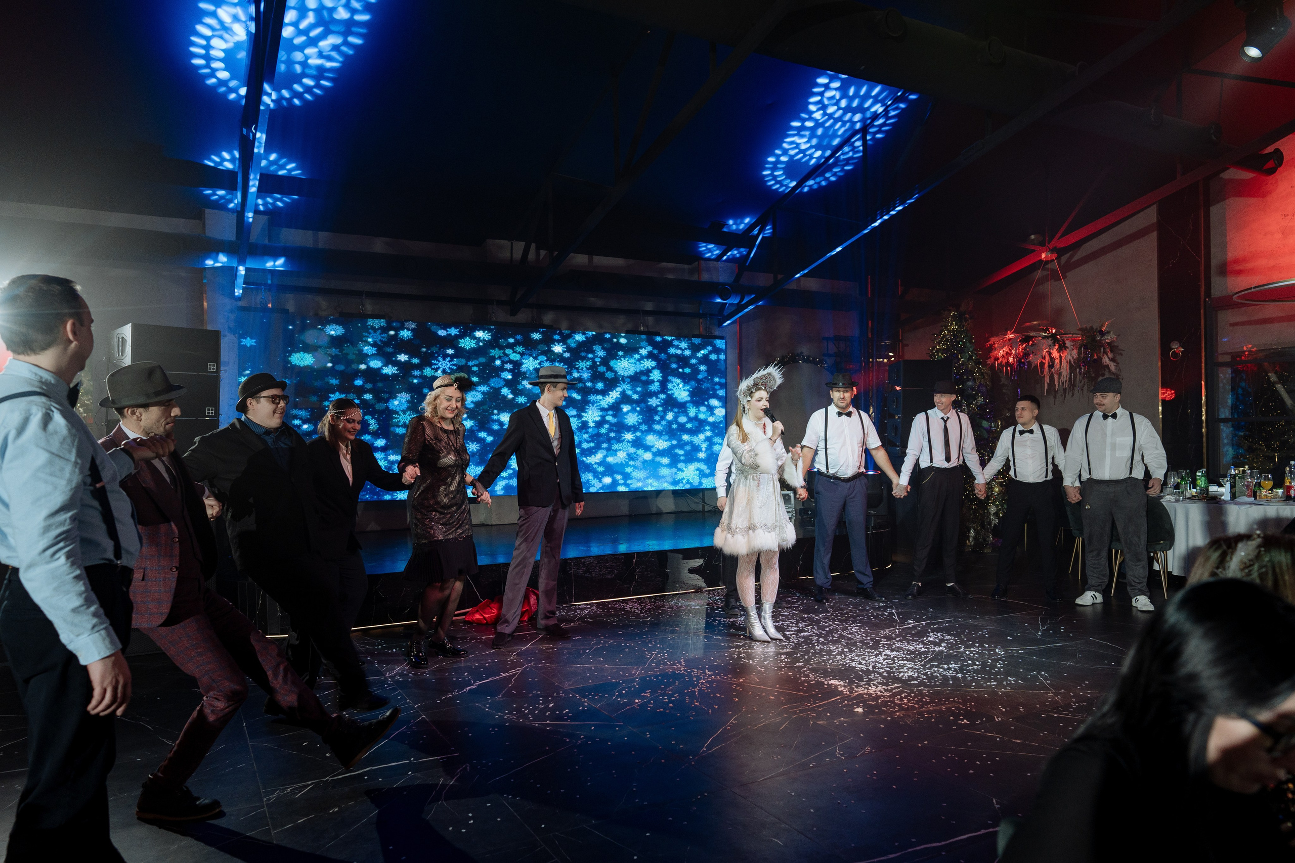 Альбион Тур