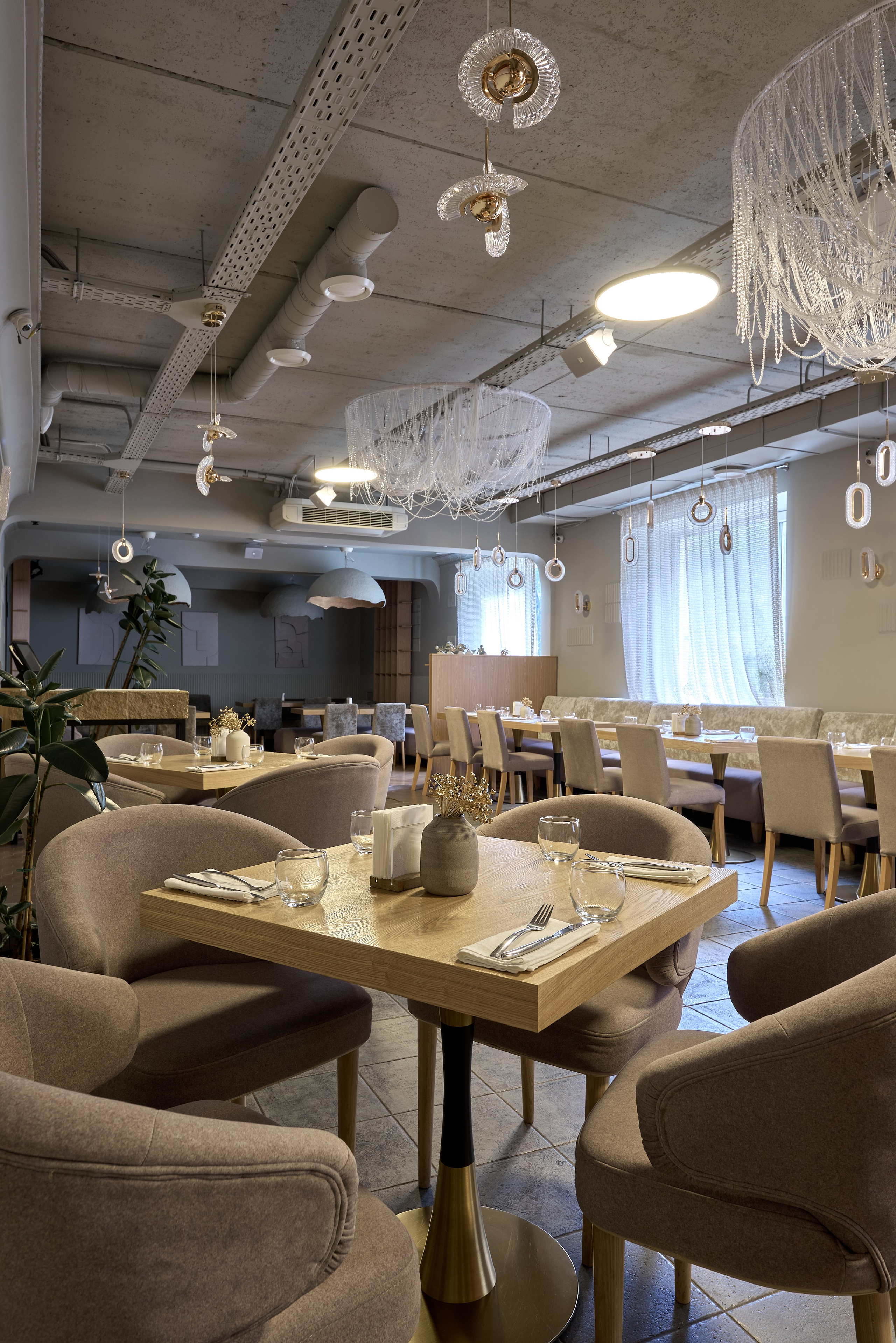 Ресторан М.Оне, Магнитогорск. Абросимов Лев интерьерный и архитектурный фотограф