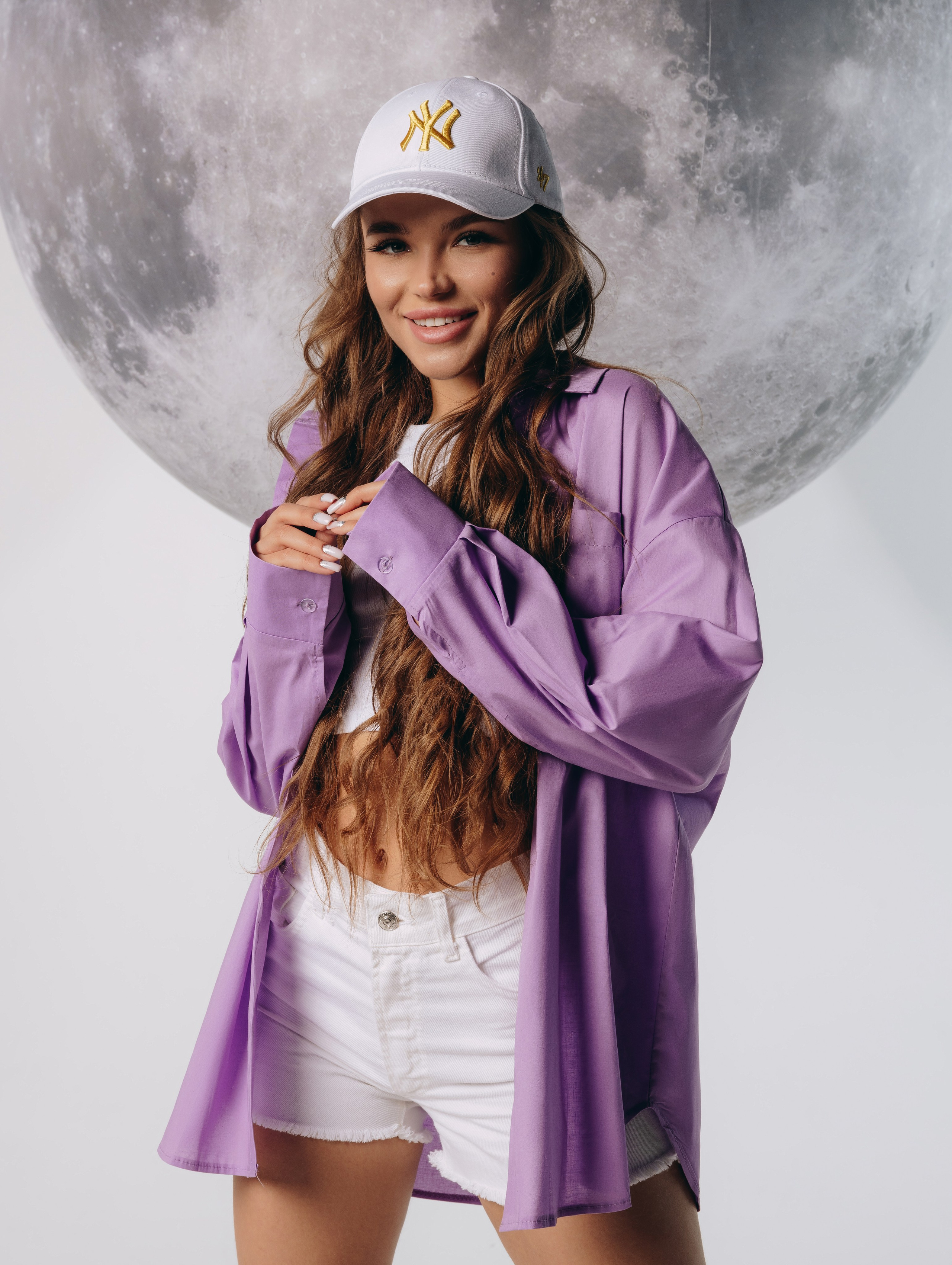 MOON SECRET. Фотограф для маркетплейсов в Москве Озерова Кристина